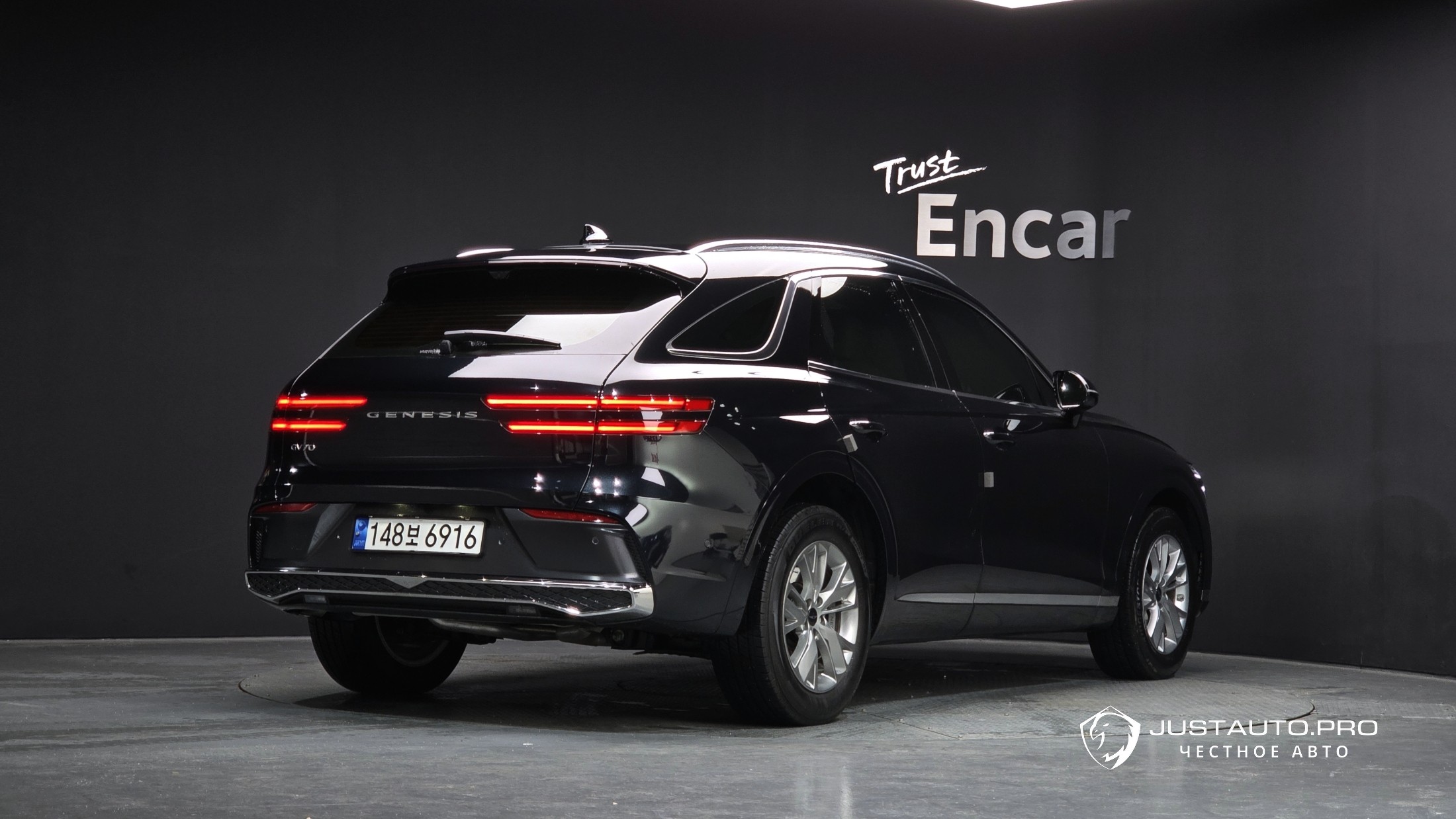 Автомобиль Genesis GV70