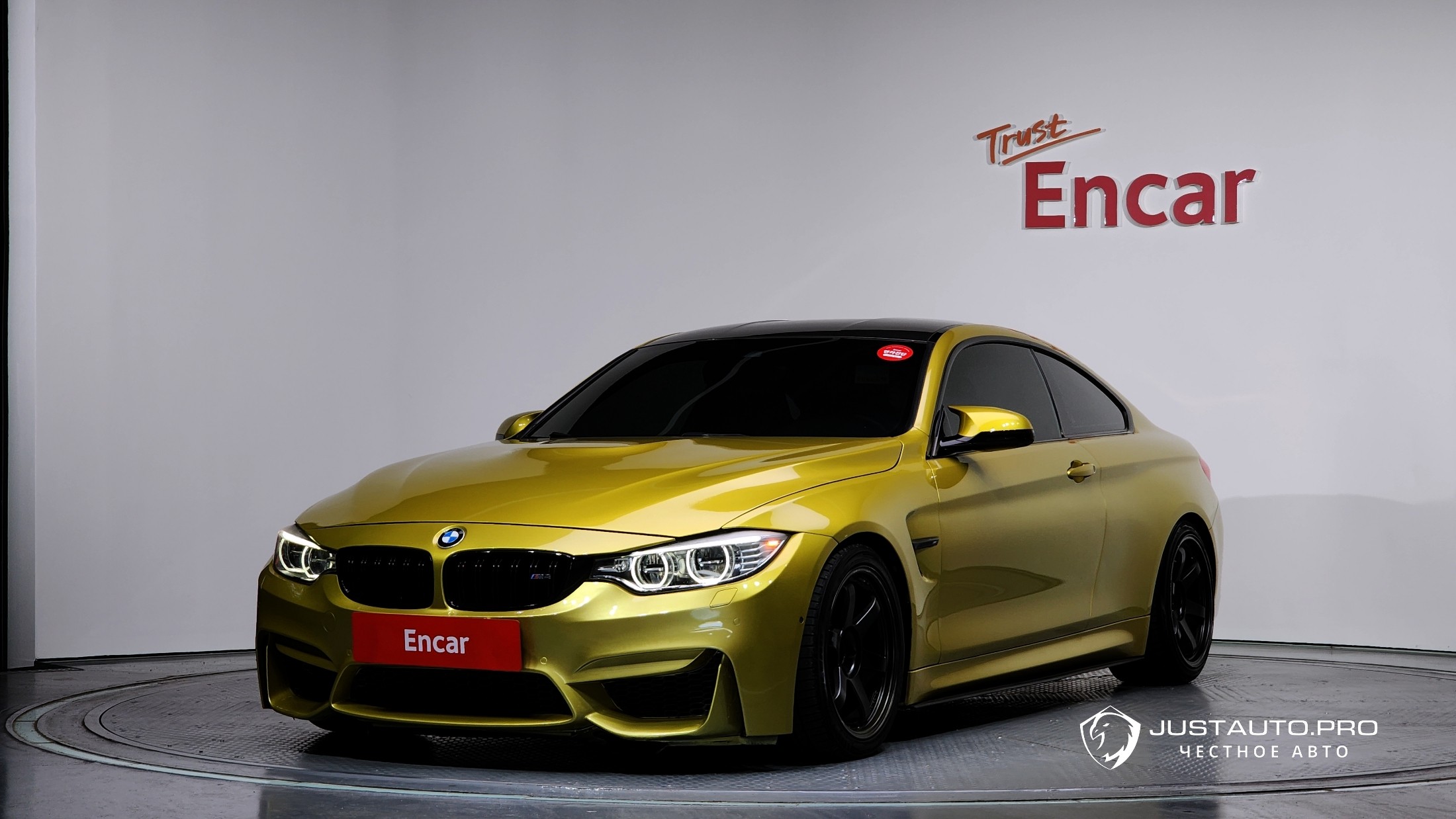 Автомобиль BMW M4