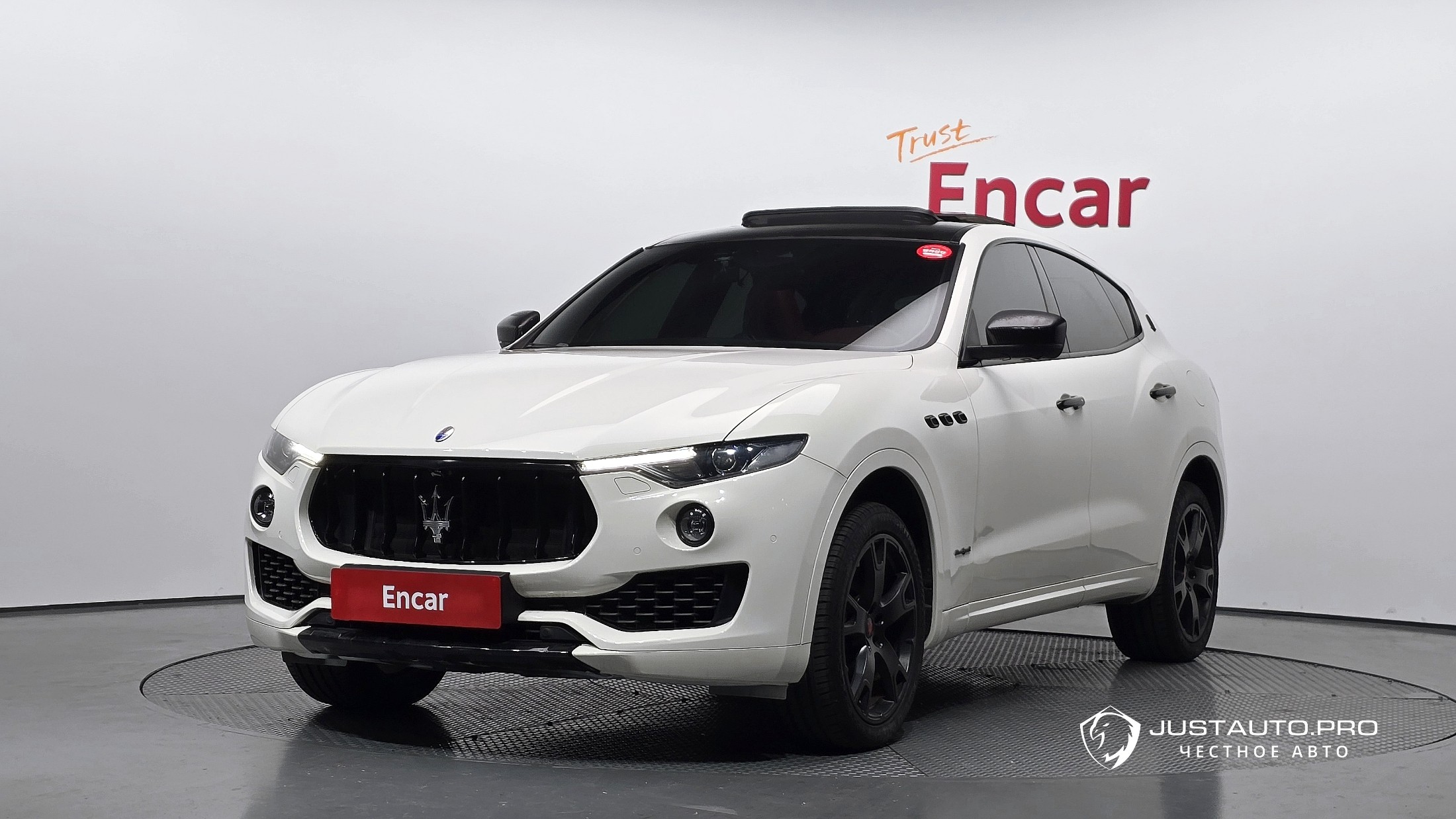 Автомобиль Maserati Levante