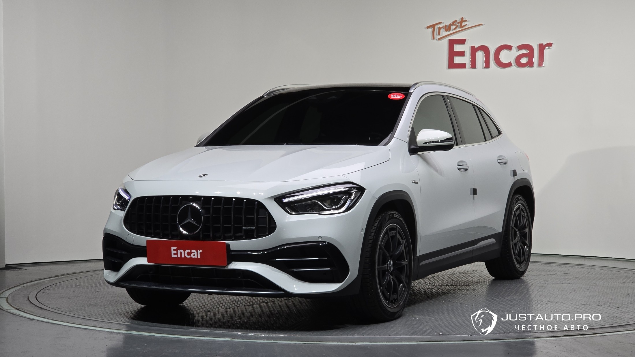 Автомобиль Mercedes-Benz GLA-Class