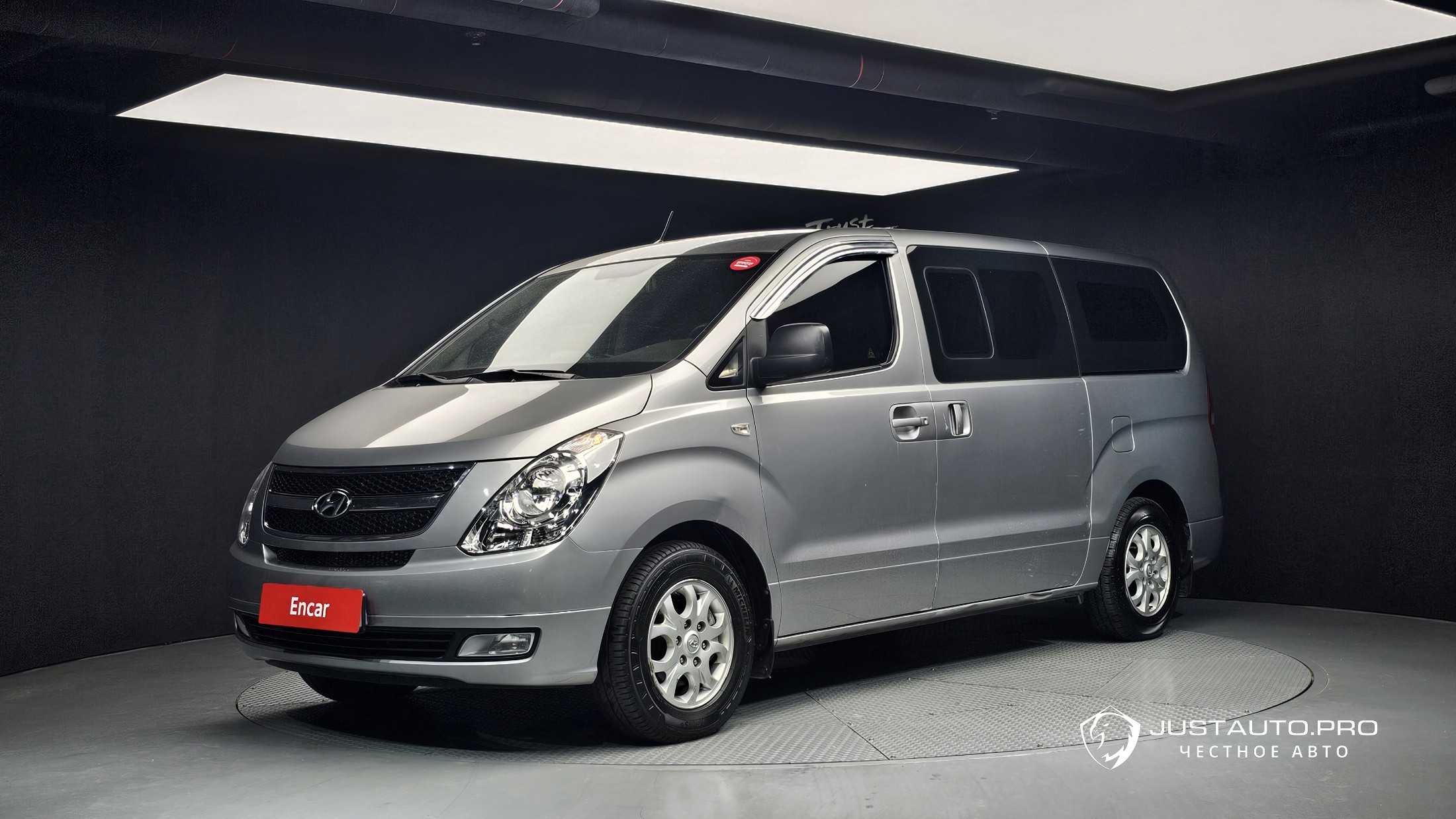 Автомобиль Hyundai Starex