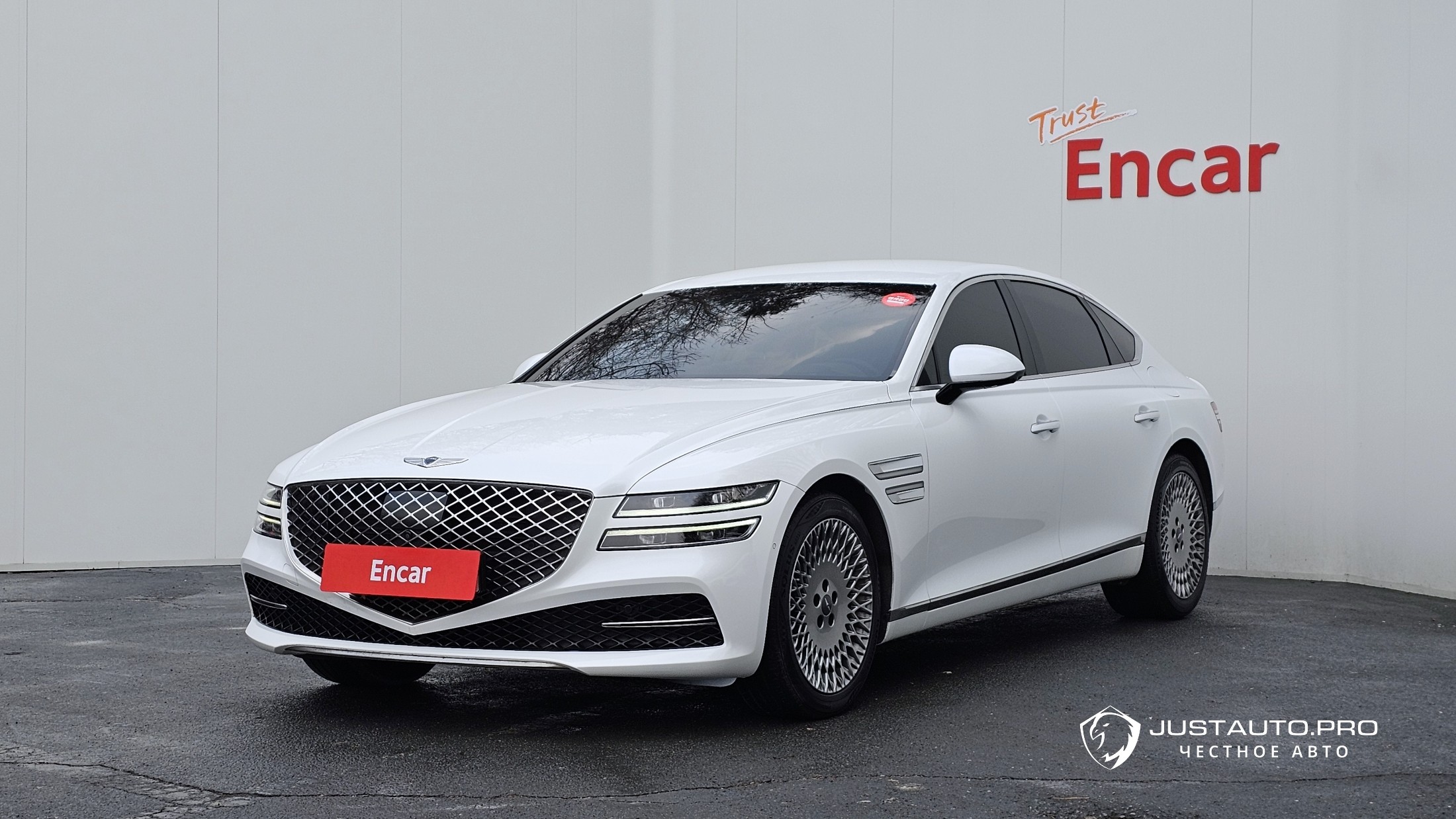 Автомобиль Genesis G80