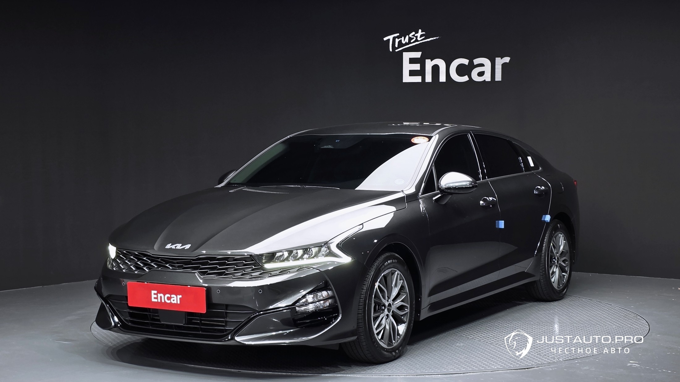 Автомобиль Kia K5