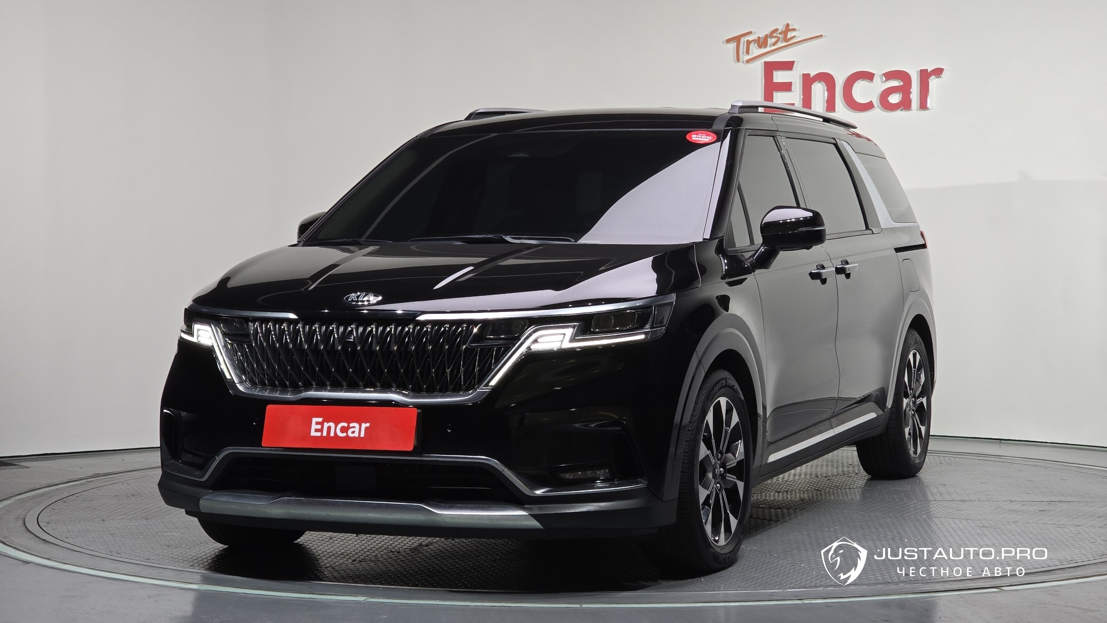 Автомобиль Kia Canival