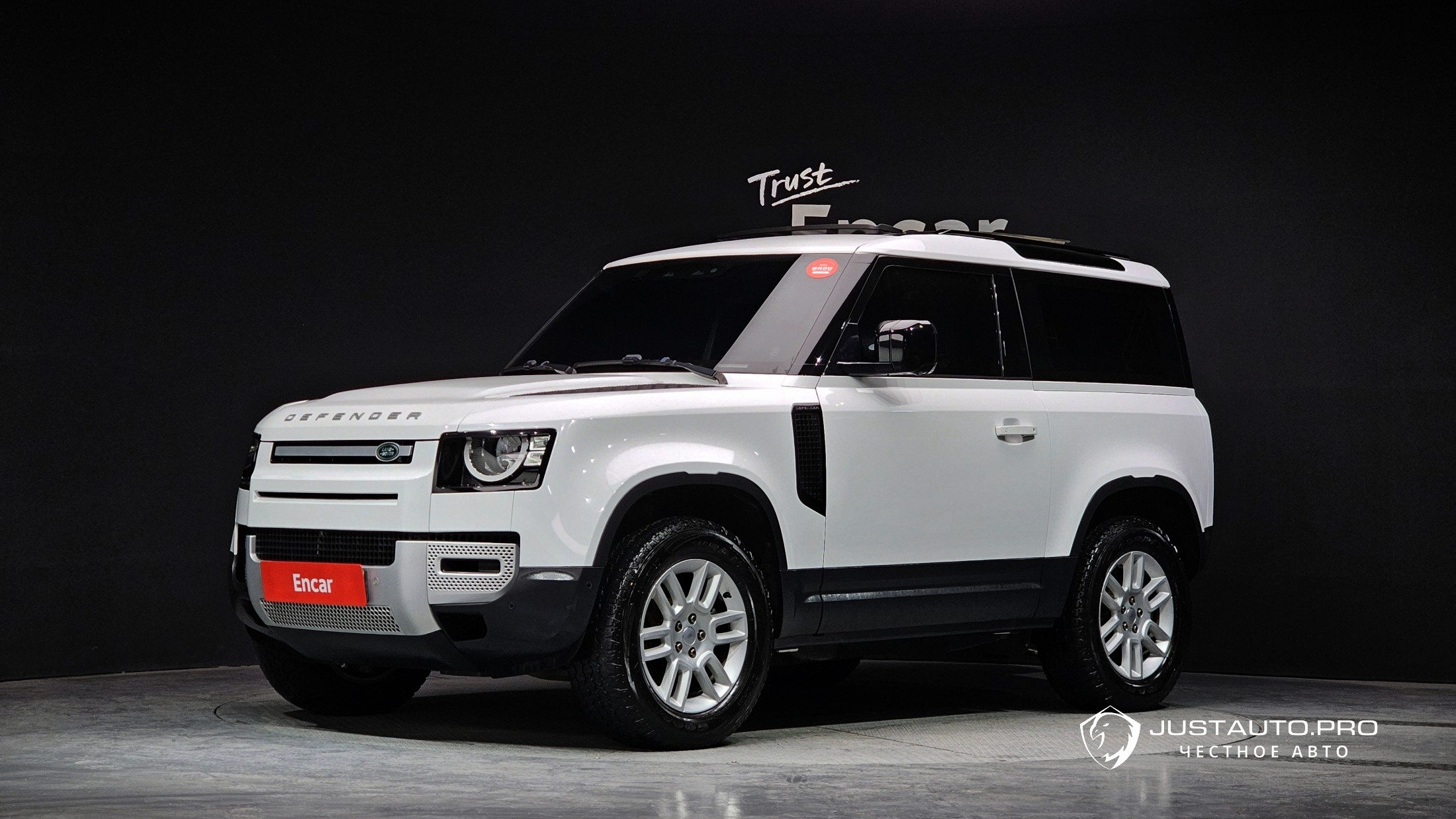 Автомобиль Land Rover Defender