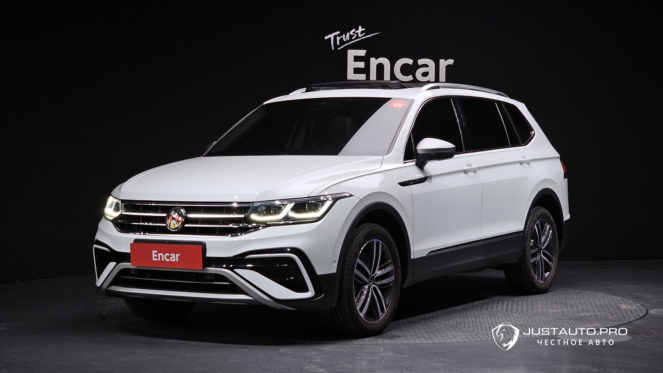 Автомобиль Volkswagen Tiguan