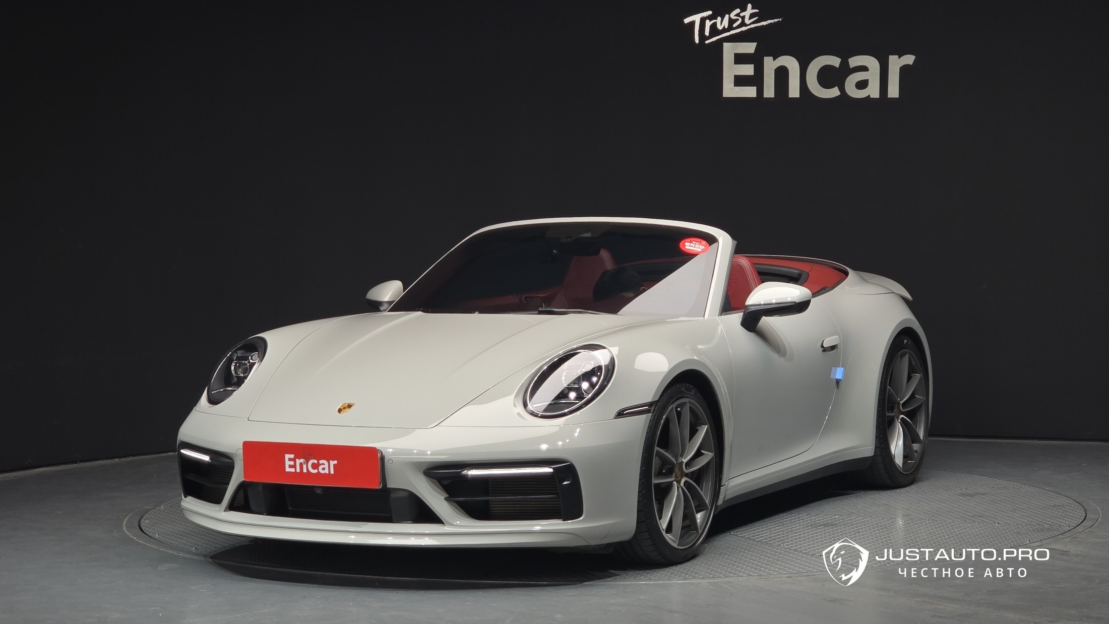 Автомобиль Porsche 911