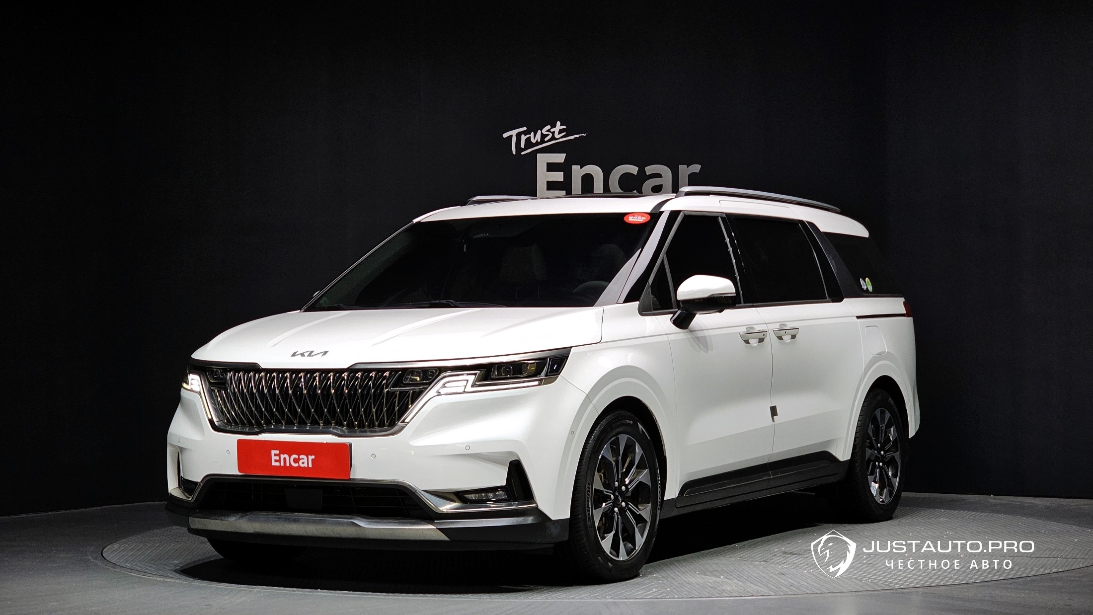 Автомобиль Kia Canival