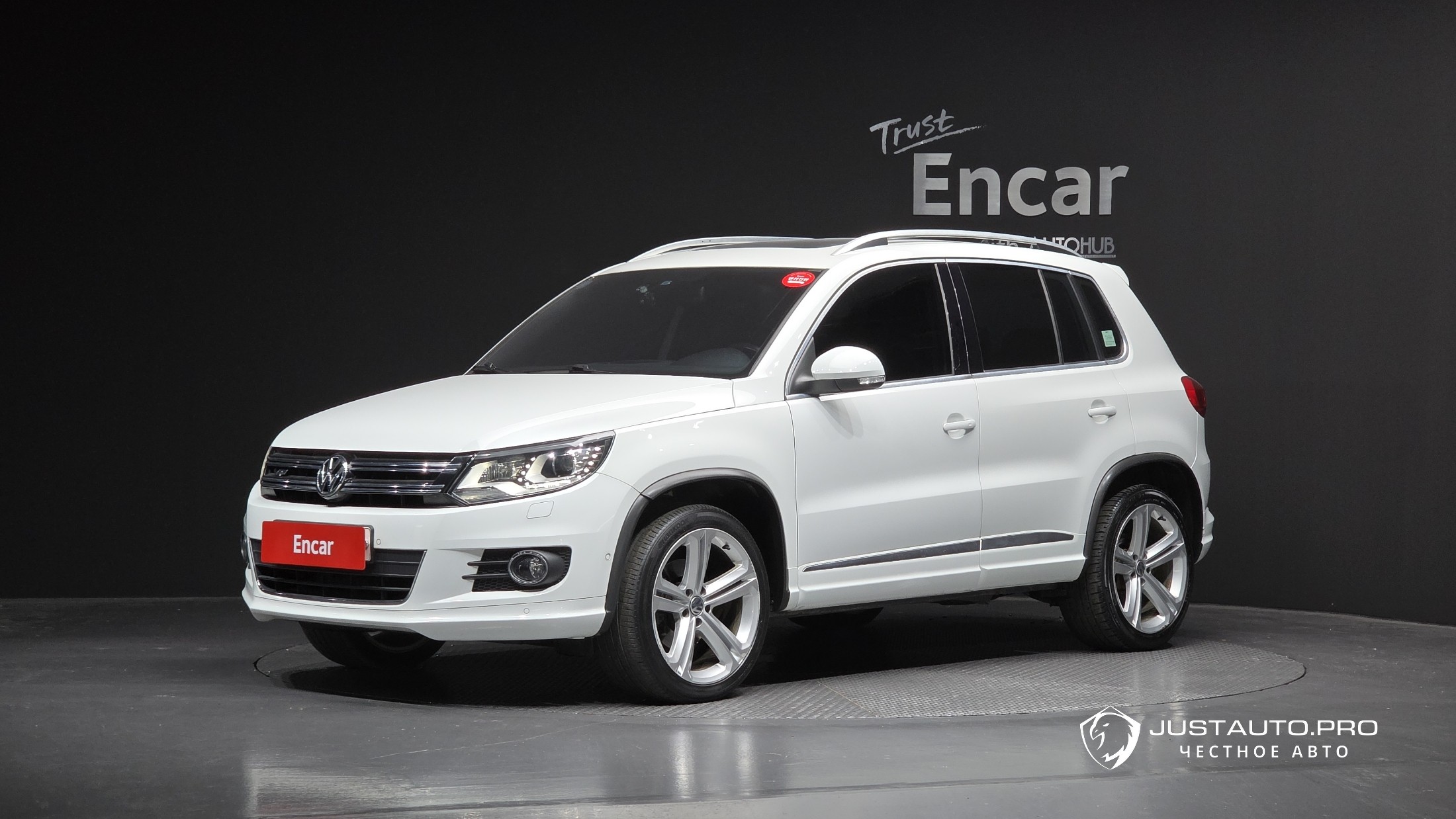 Автомобиль Volkswagen Tiguan