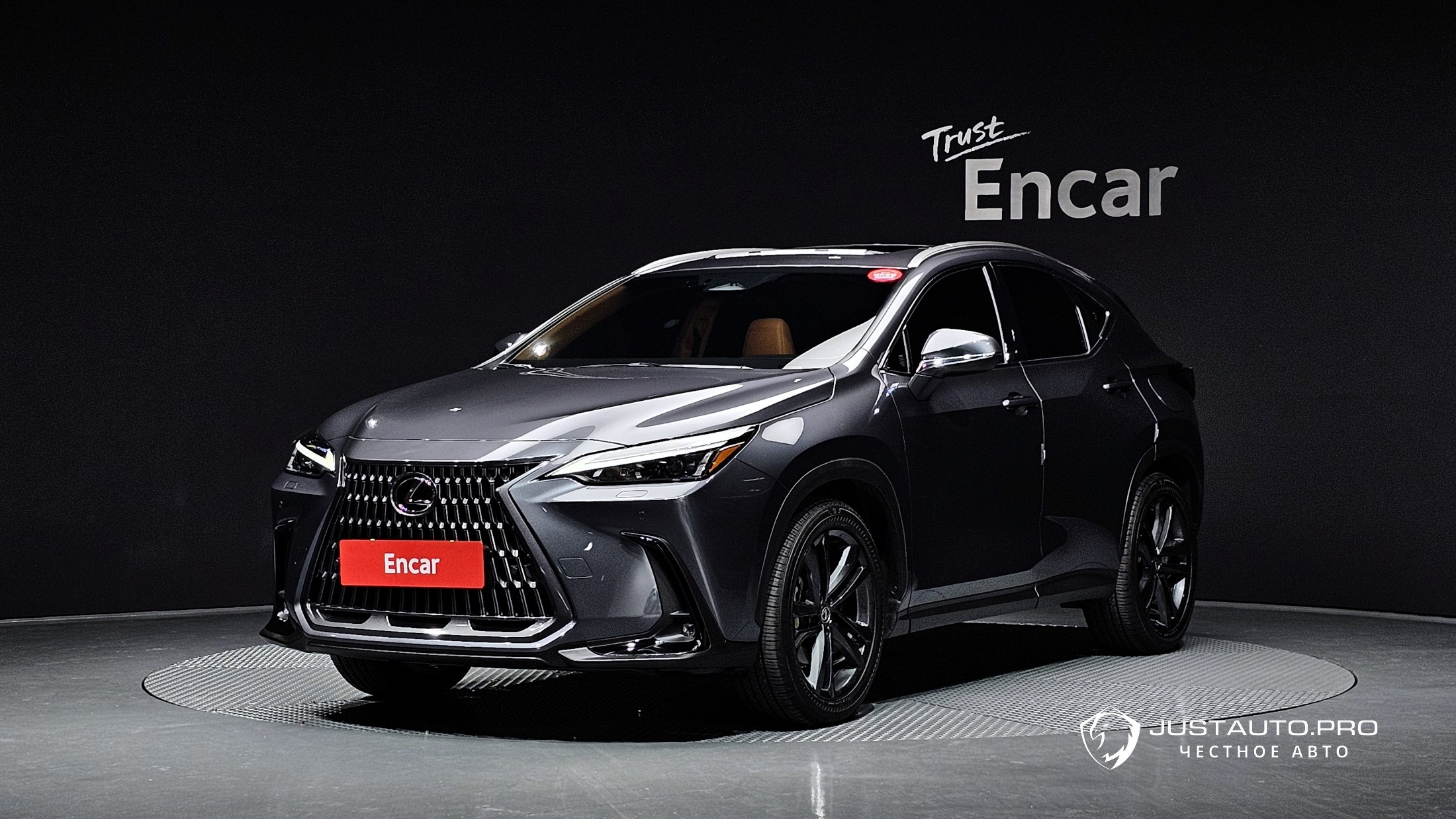 Автомобиль Lexus NX