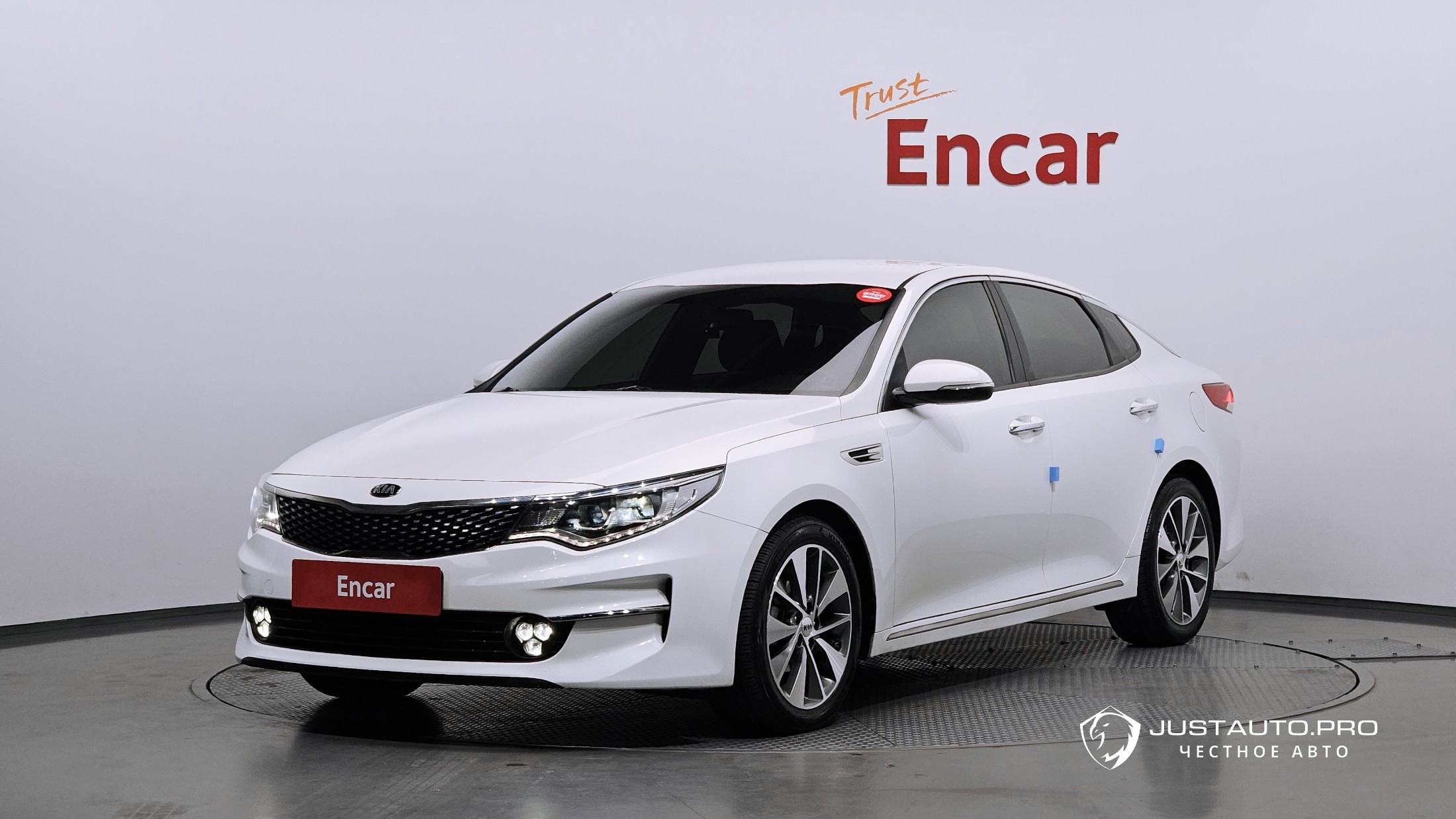 Автомобиль Kia K5