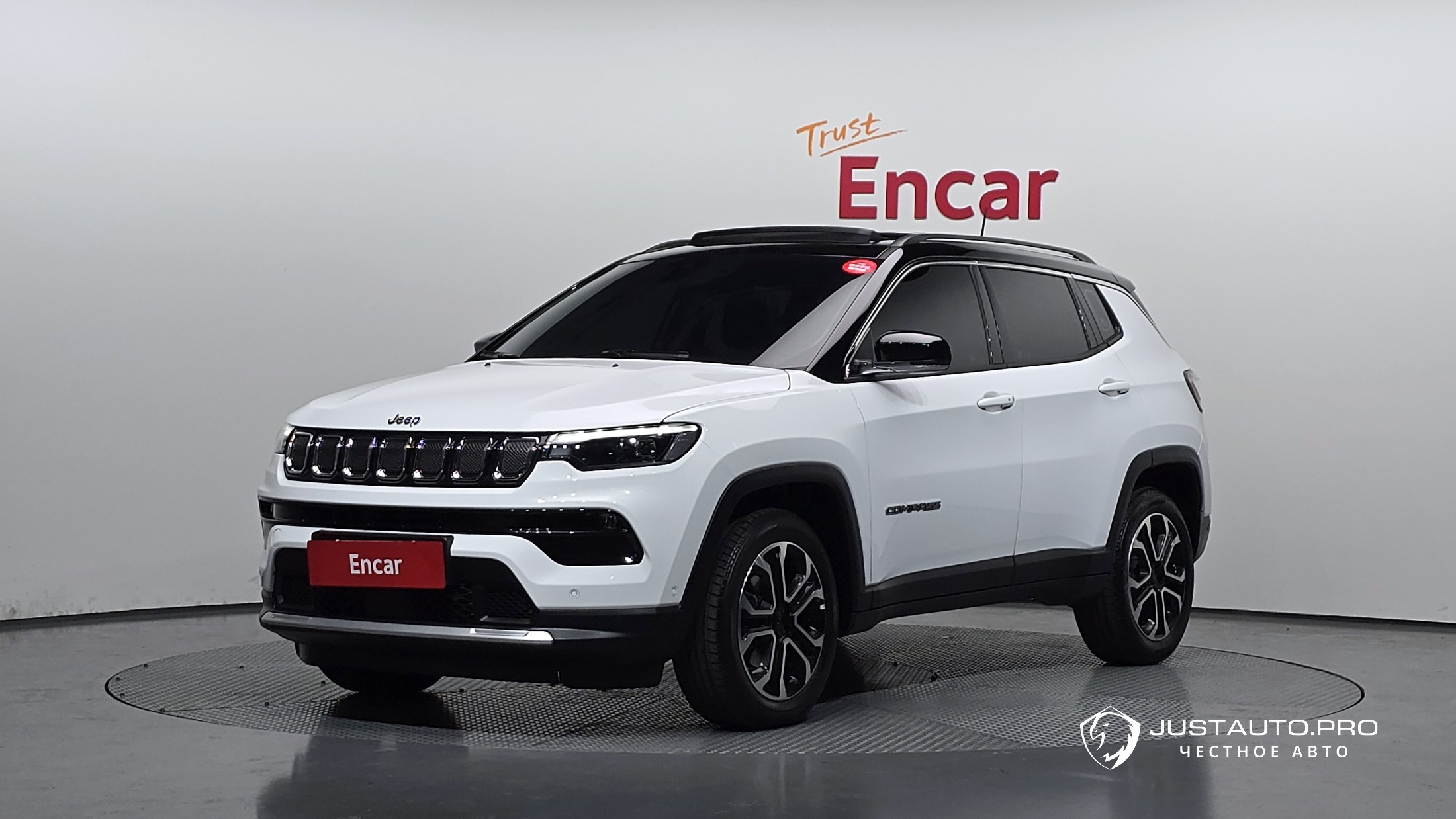 Автомобиль Jeep Compass