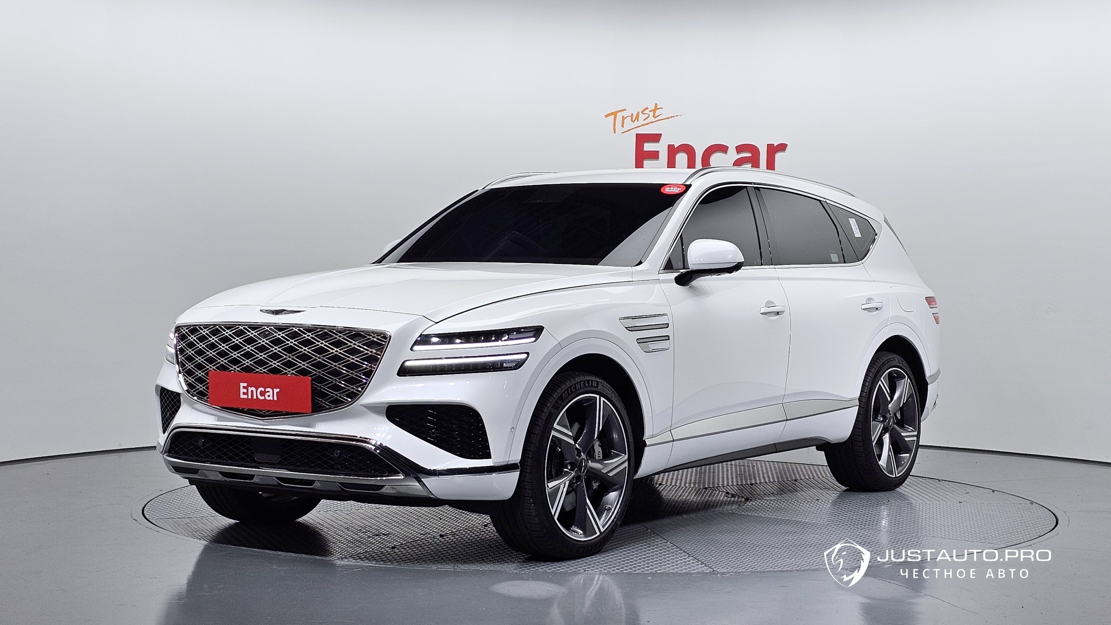 Автомобиль Genesis GV80