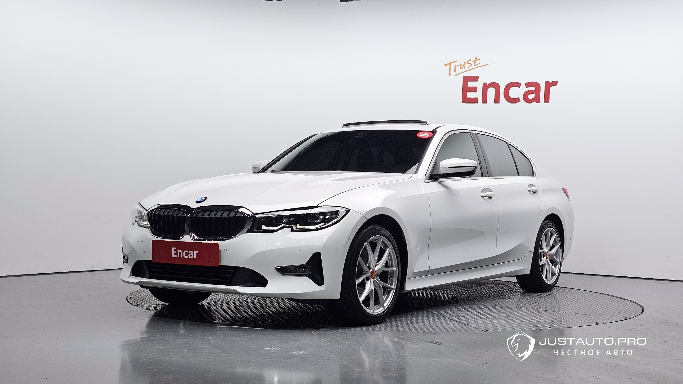 Автомобиль BMW 3-Series