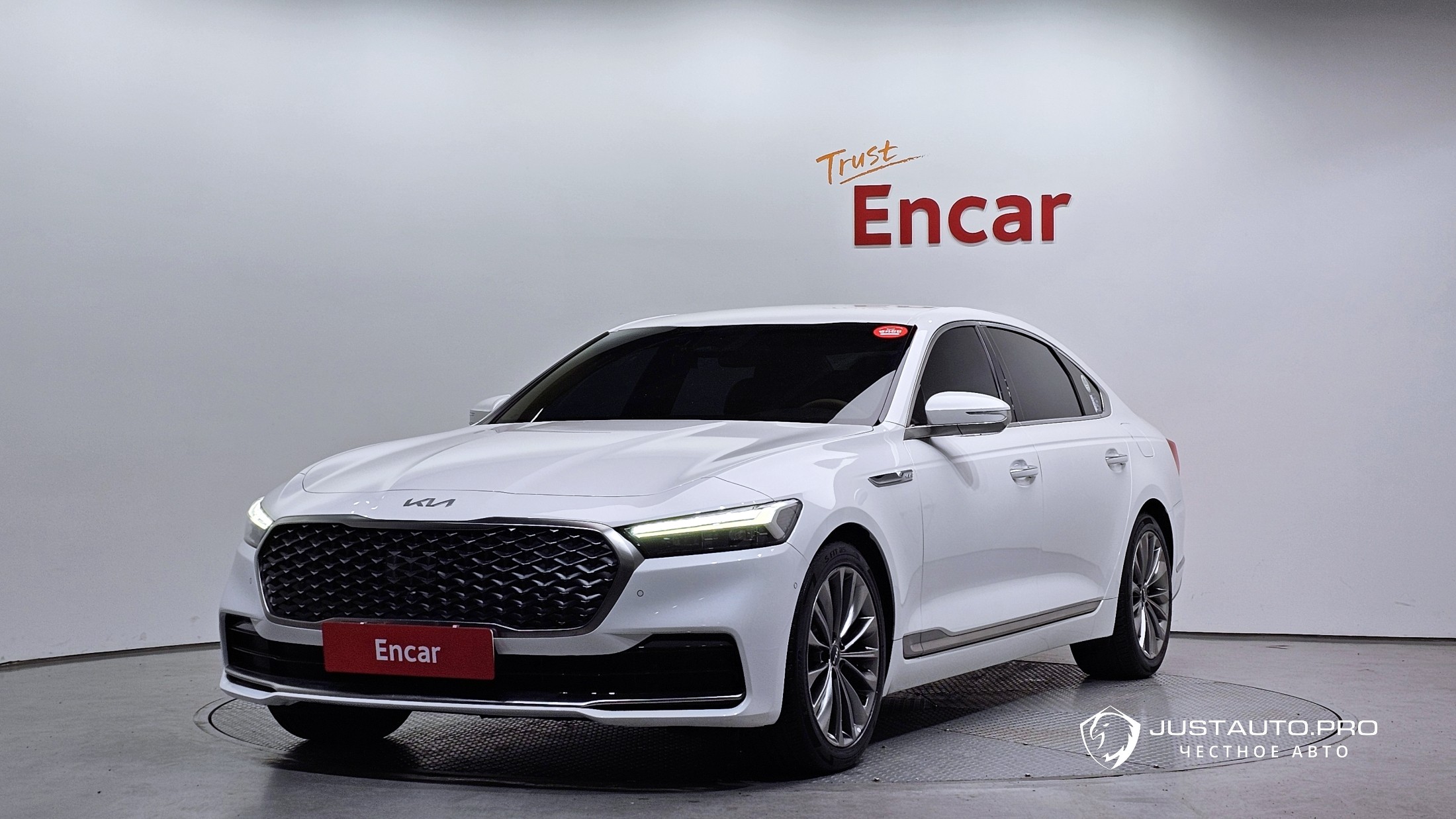 Автомобиль Kia K9