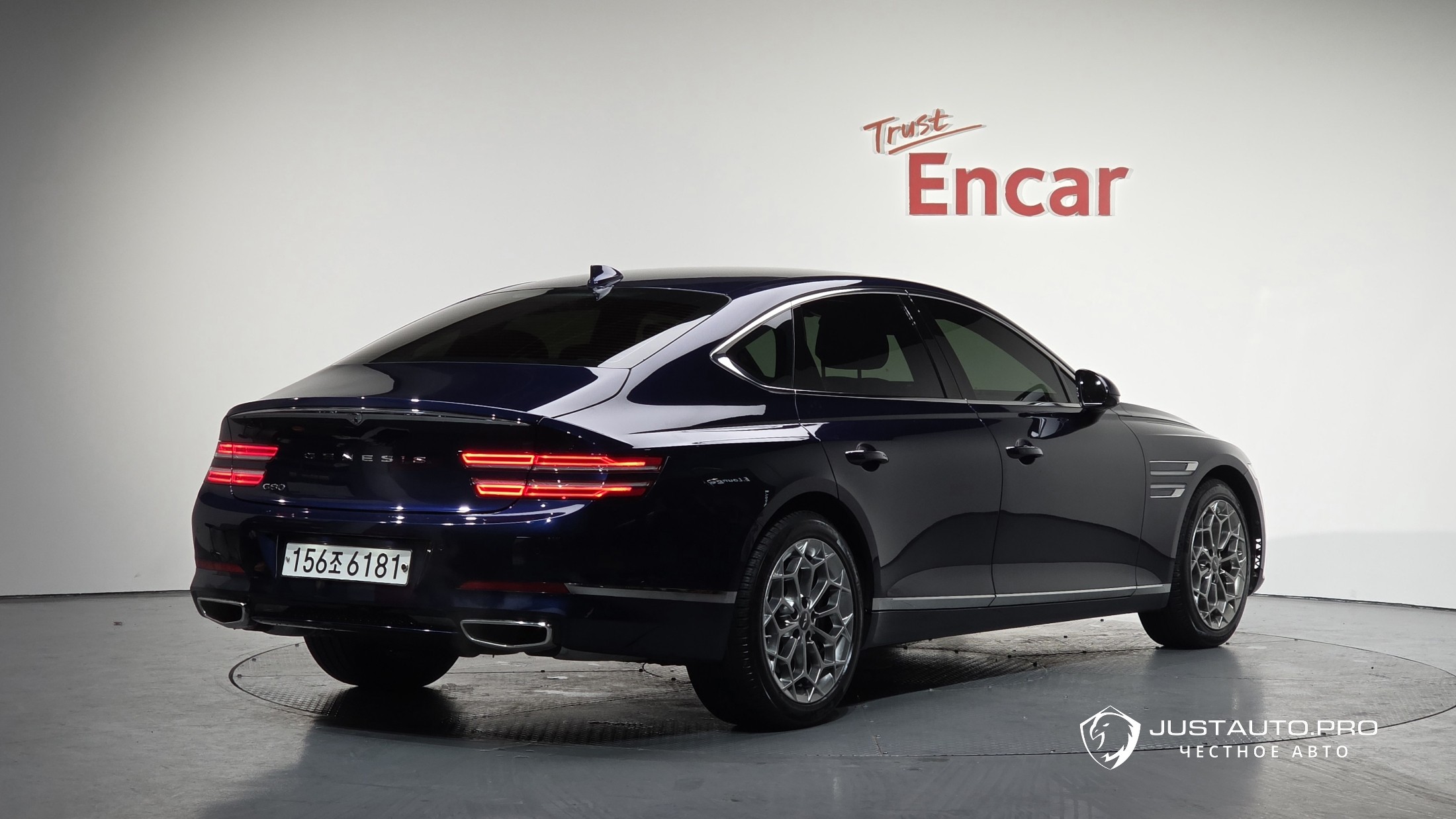 Автомобиль Genesis G80