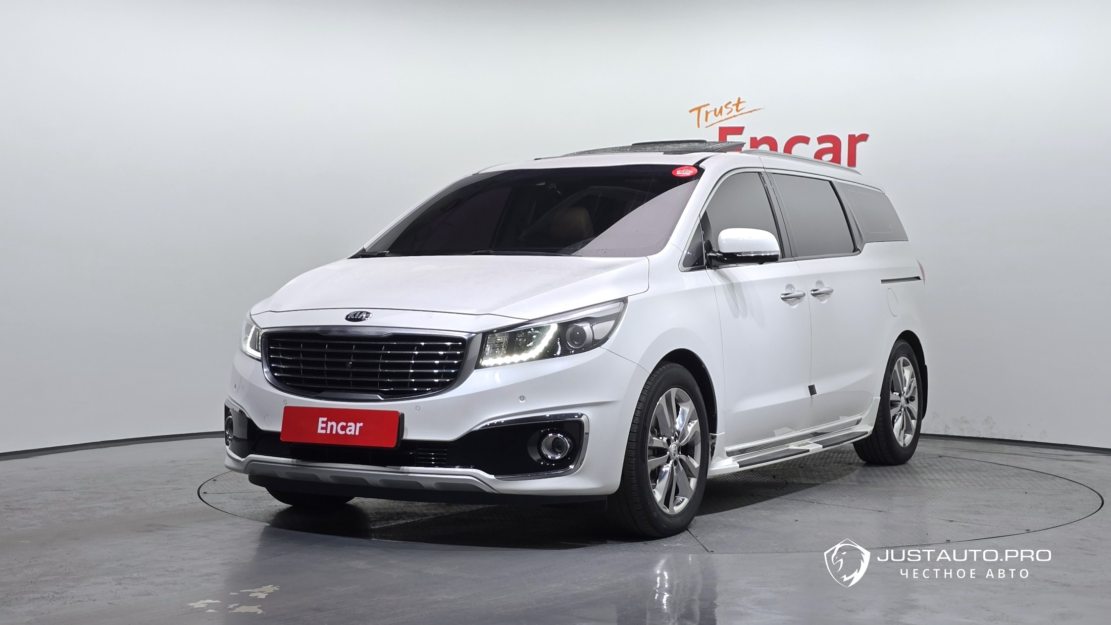 Автомобиль Kia Canival