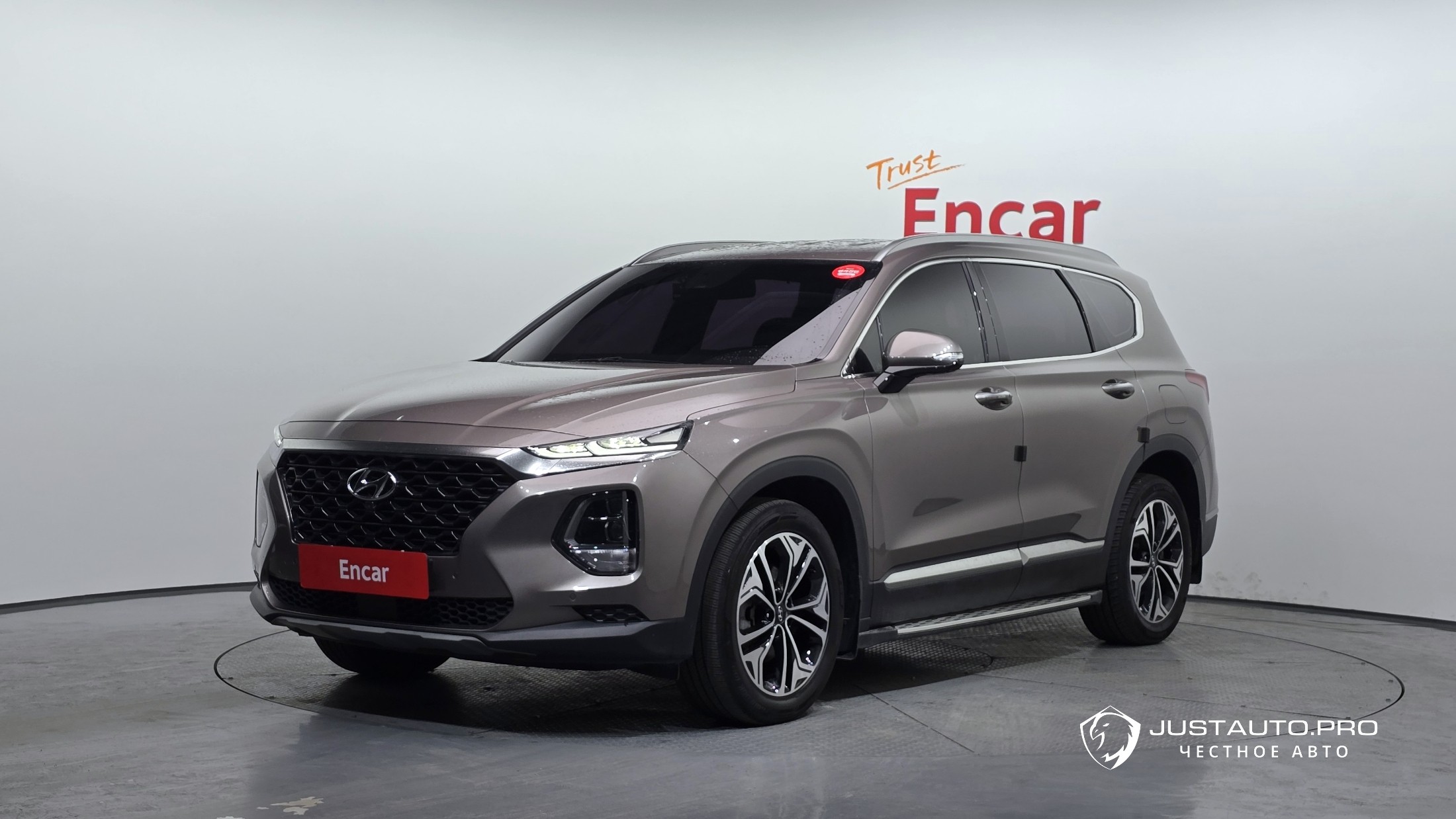 Автомобиль Hyundai Santafe