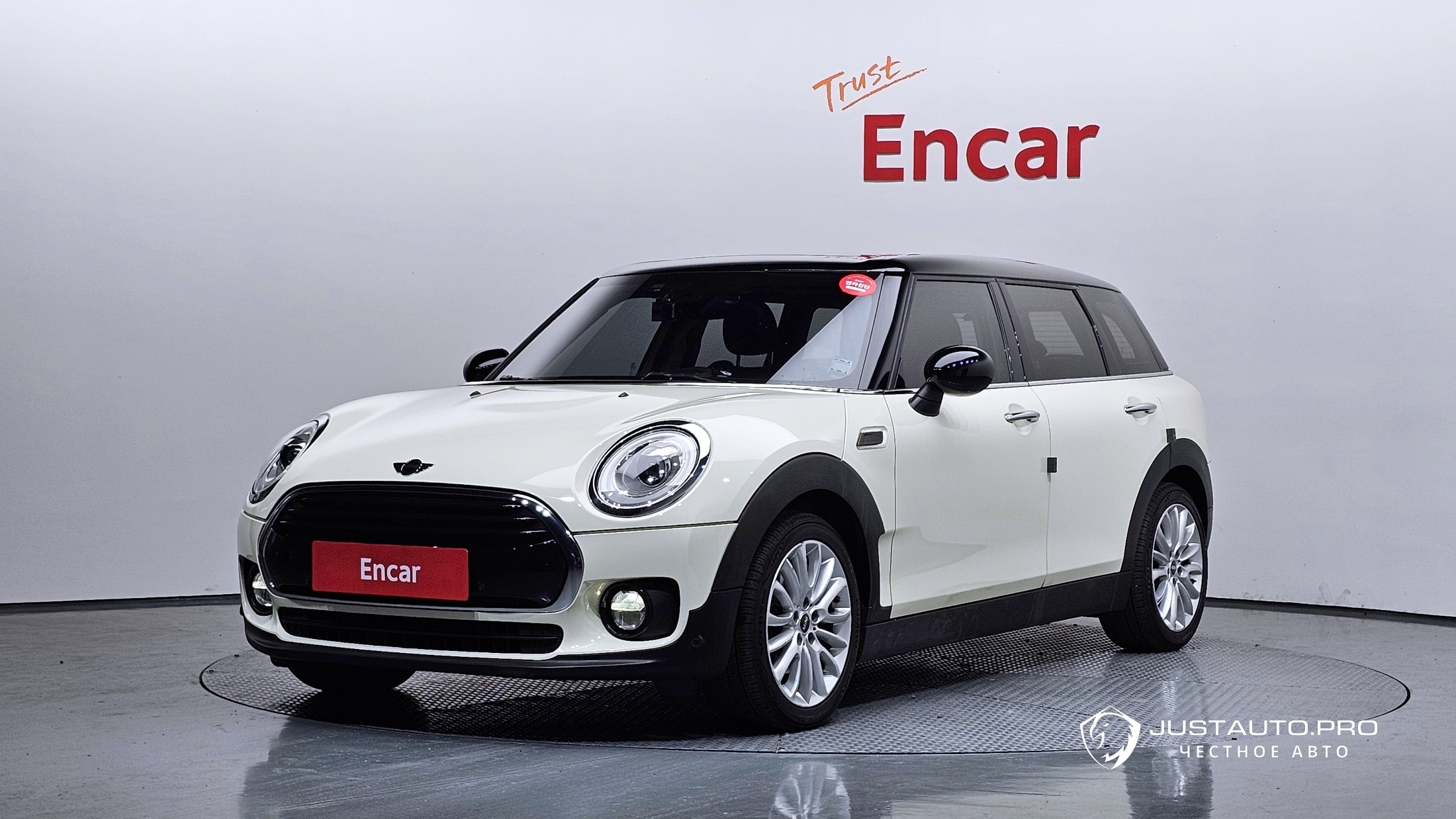 Автомобиль Mini Clubman