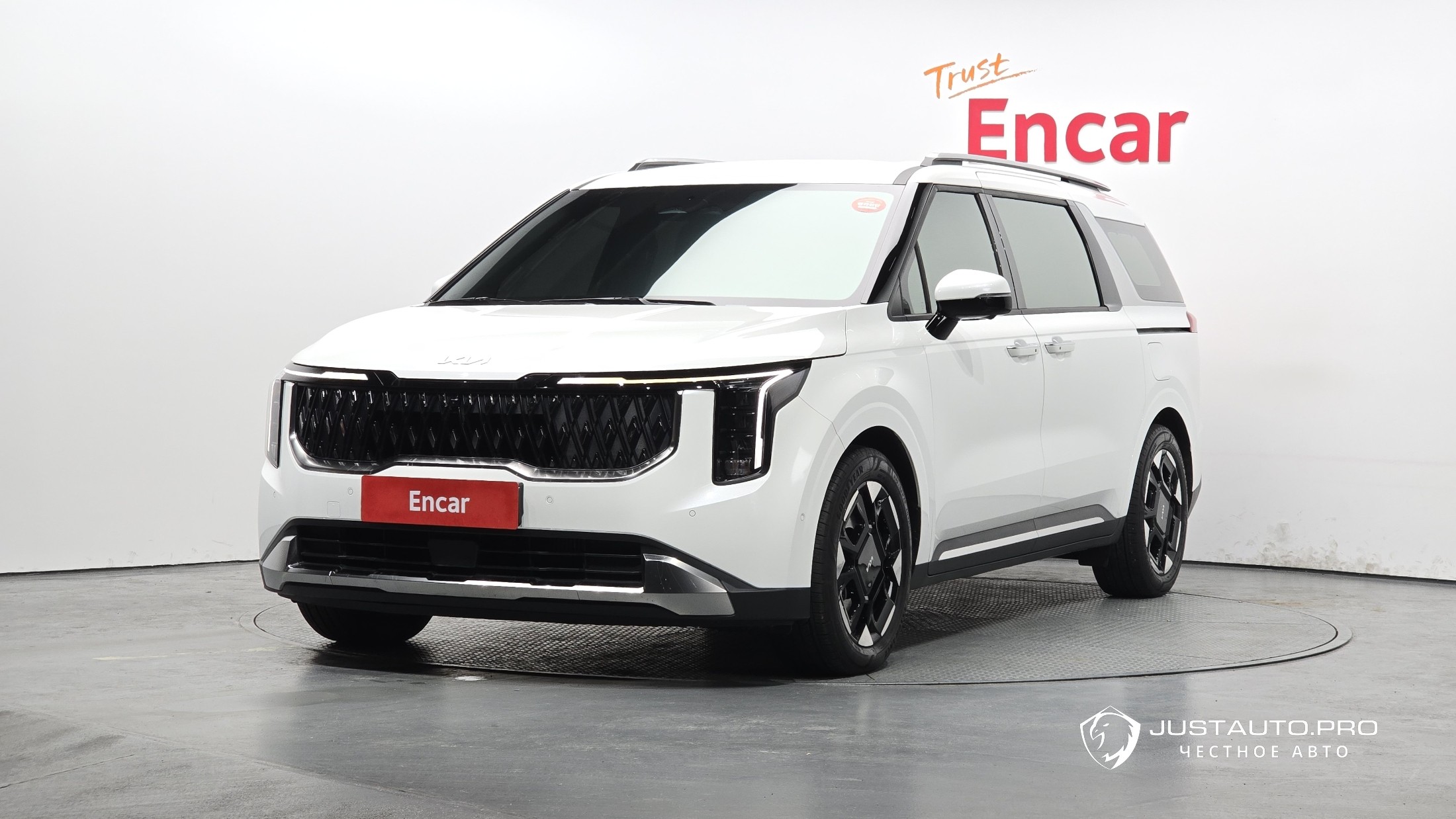 Автомобиль Kia Canival