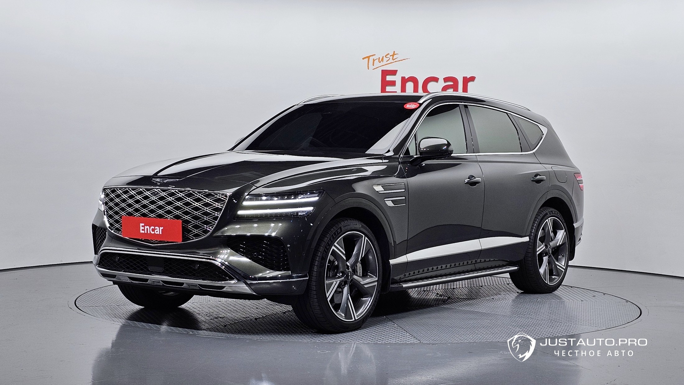 Автомобиль Genesis GV80