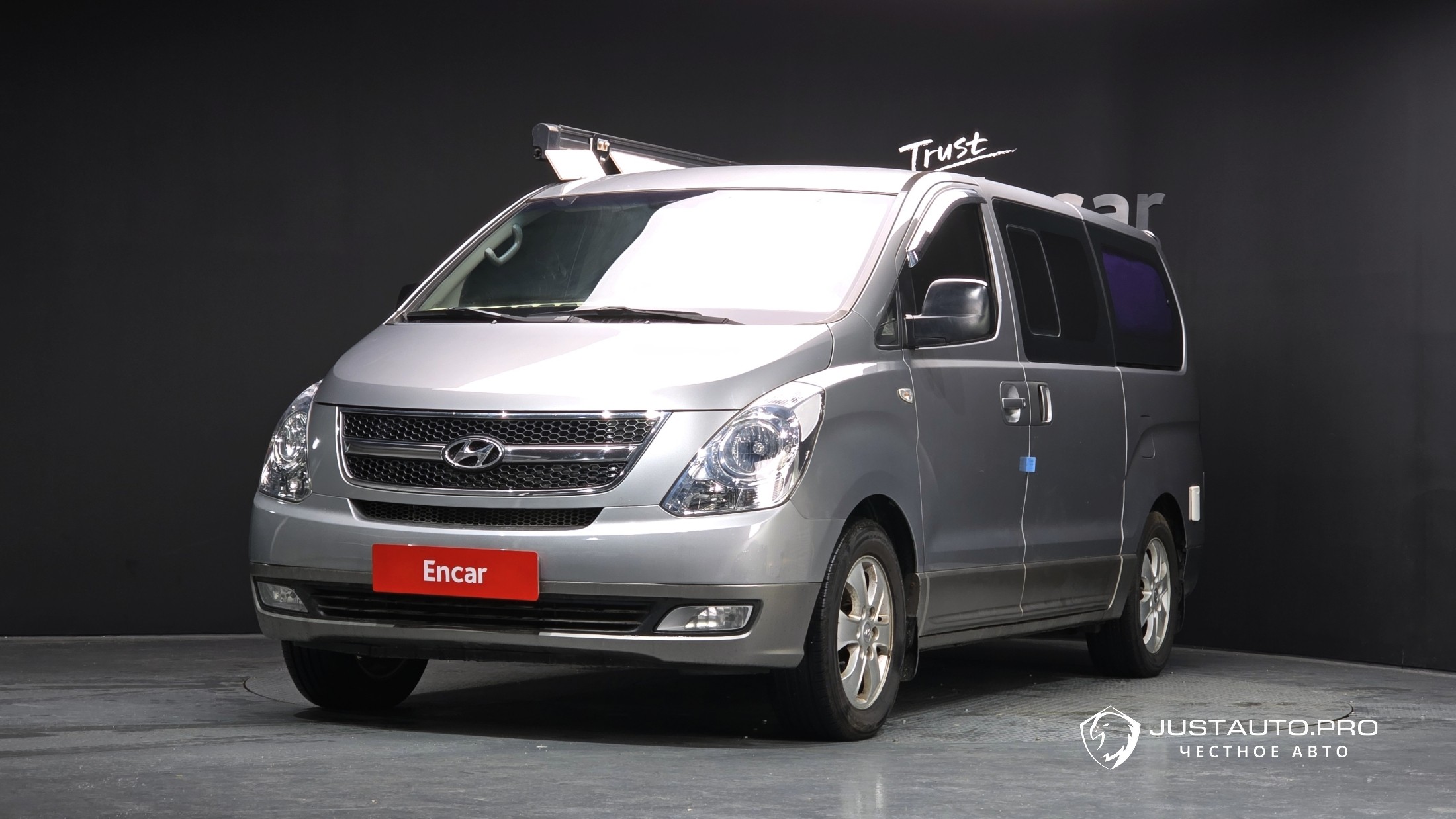 Автомобиль Hyundai Starex