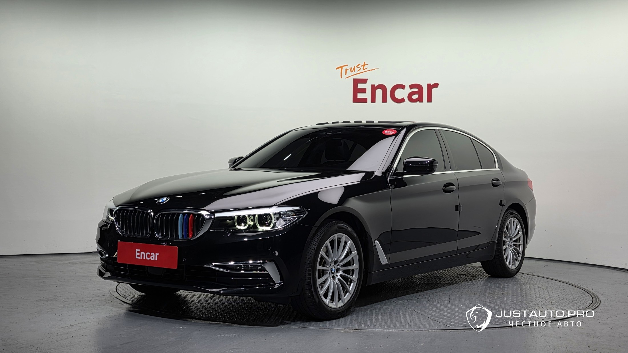 Автомобиль BMW 5-Series