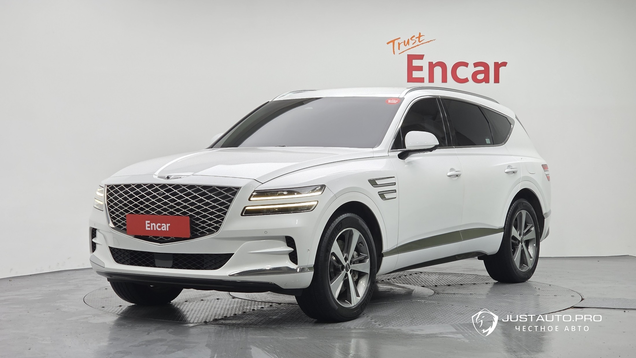 Автомобиль Genesis GV80