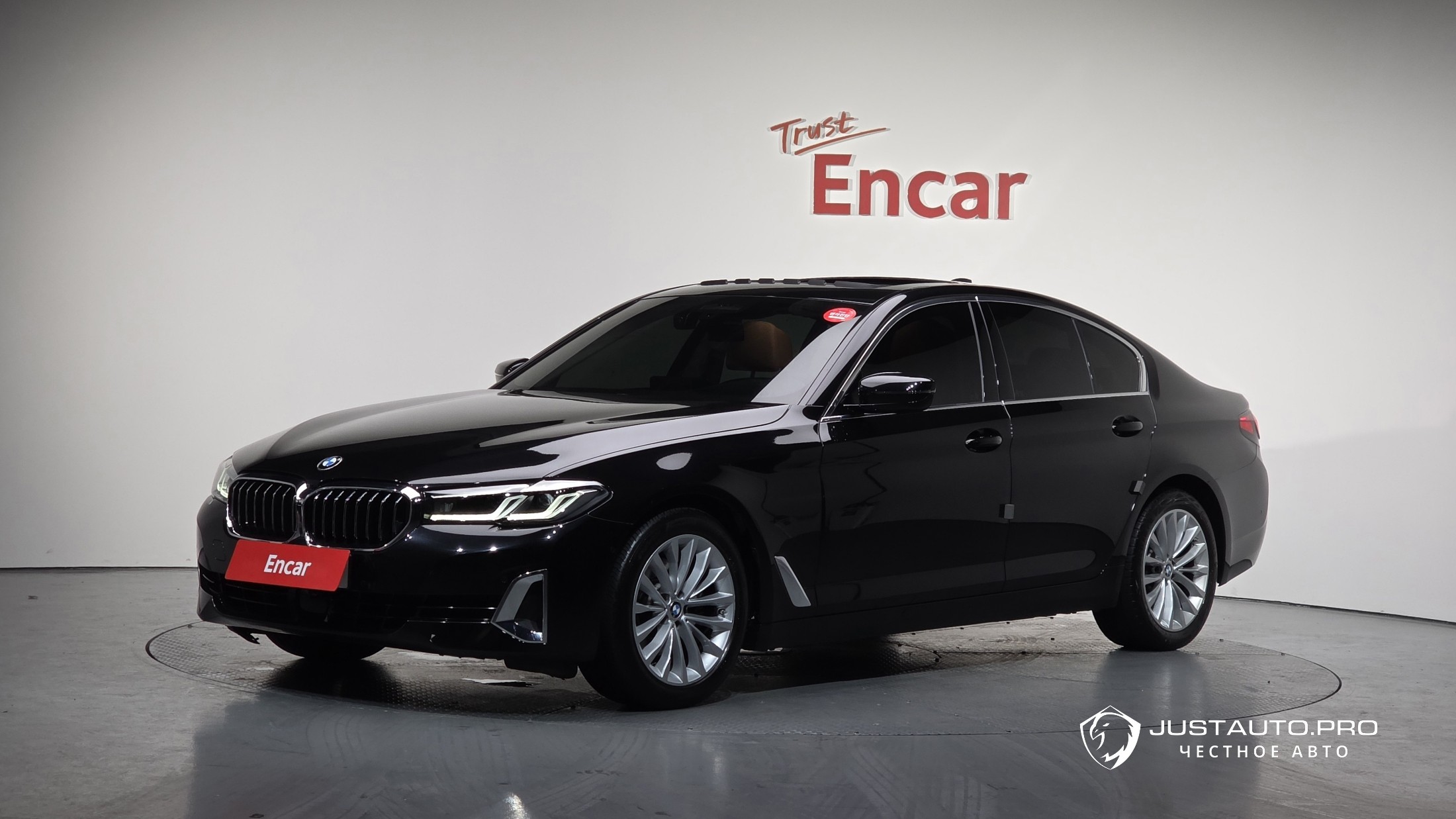 Автомобиль BMW 5-Series