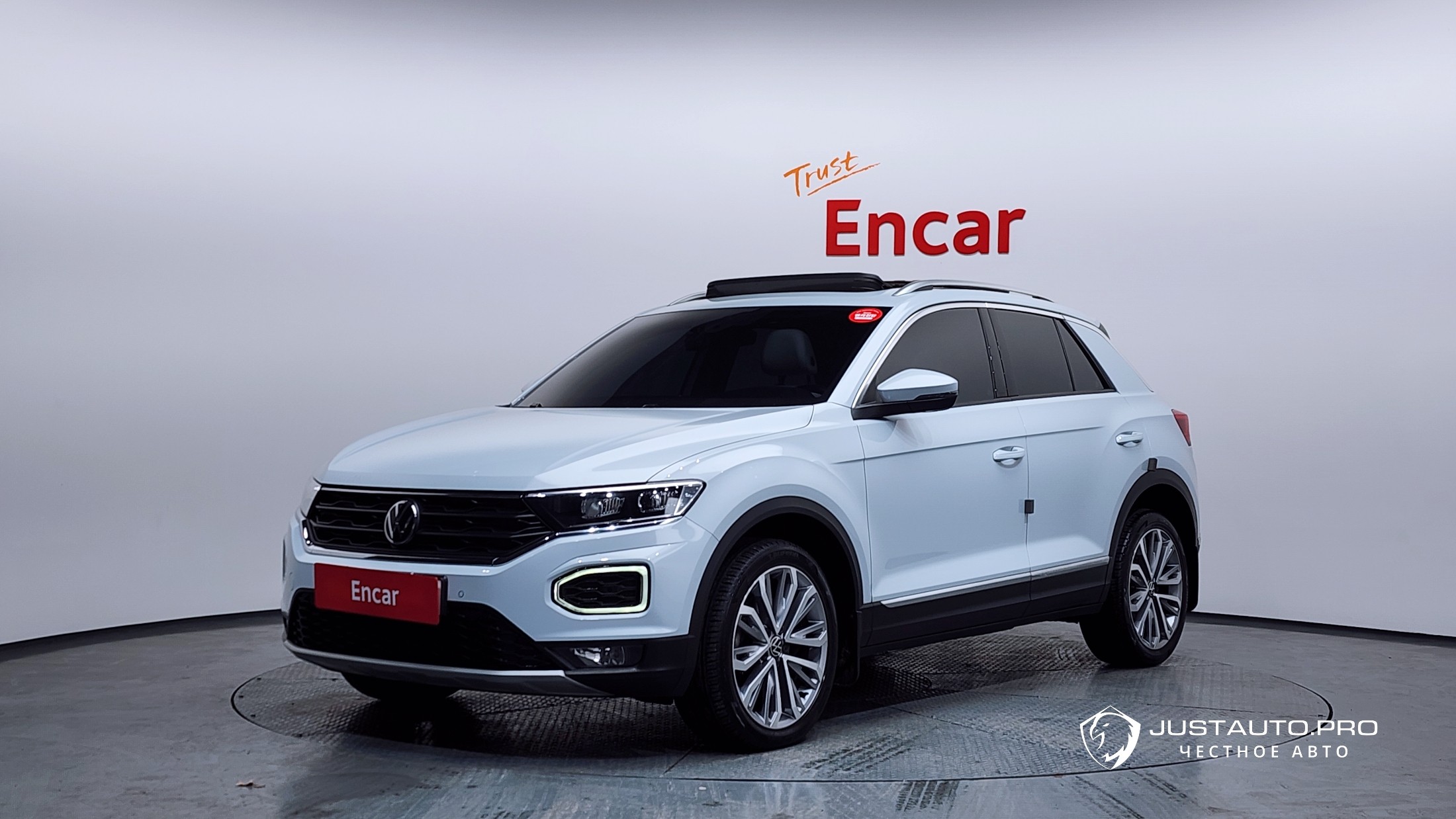 Автомобиль Volkswagen T-Roc