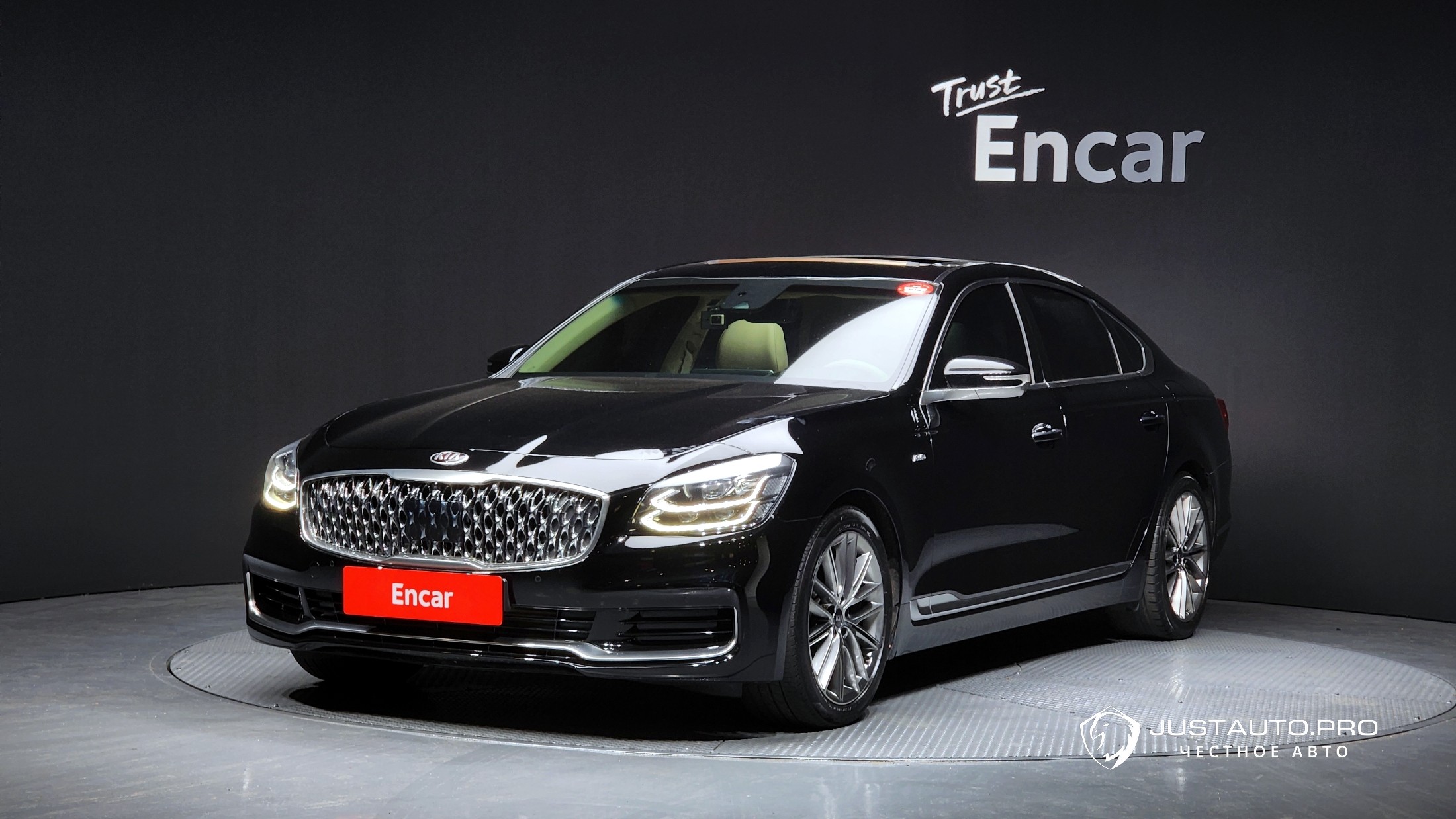 Автомобиль Kia K9