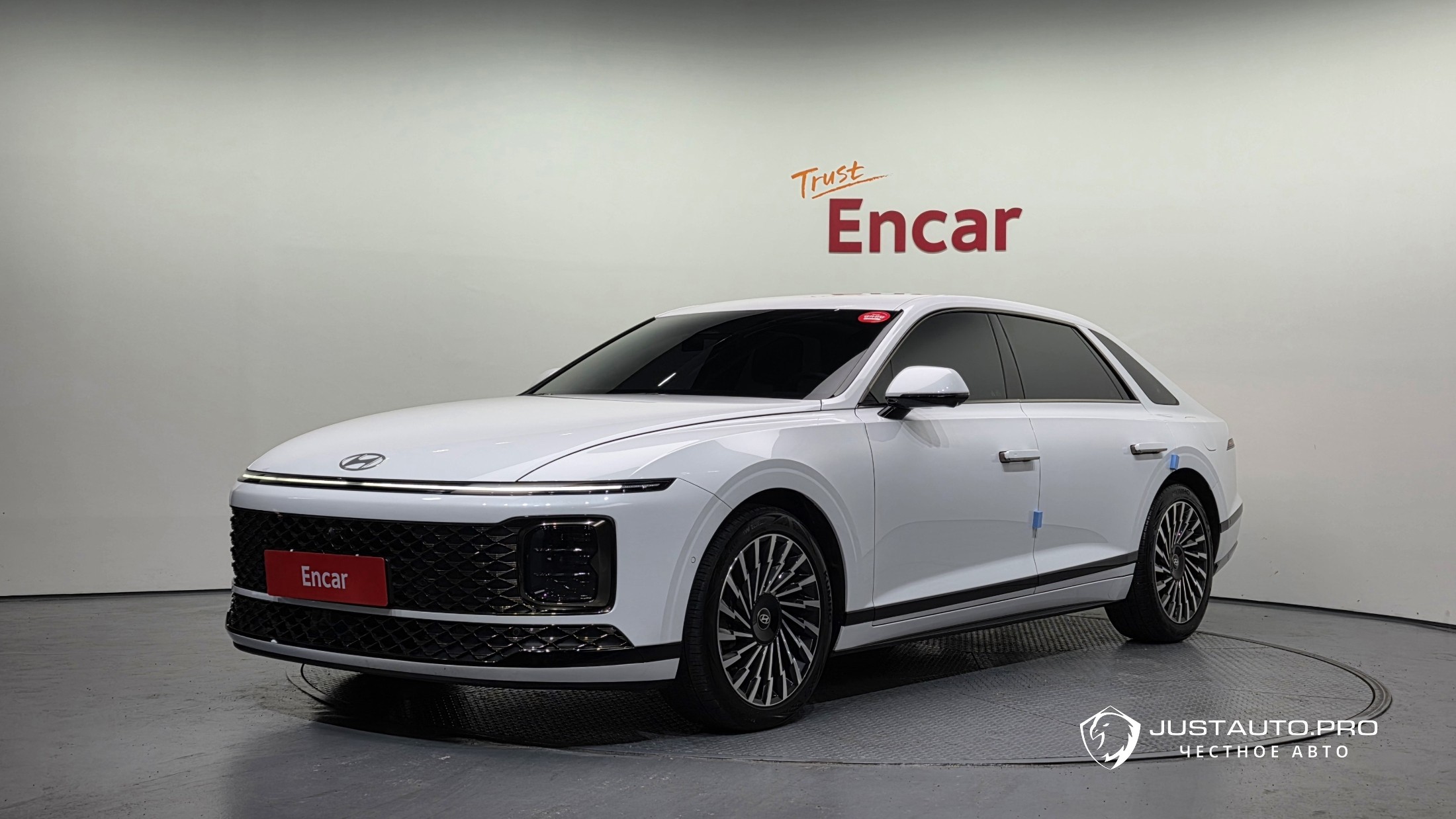 Автомобиль Hyundai Grandeur