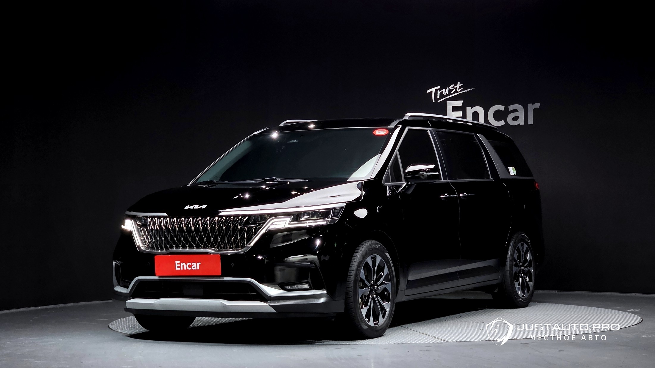 Автомобиль Kia Canival