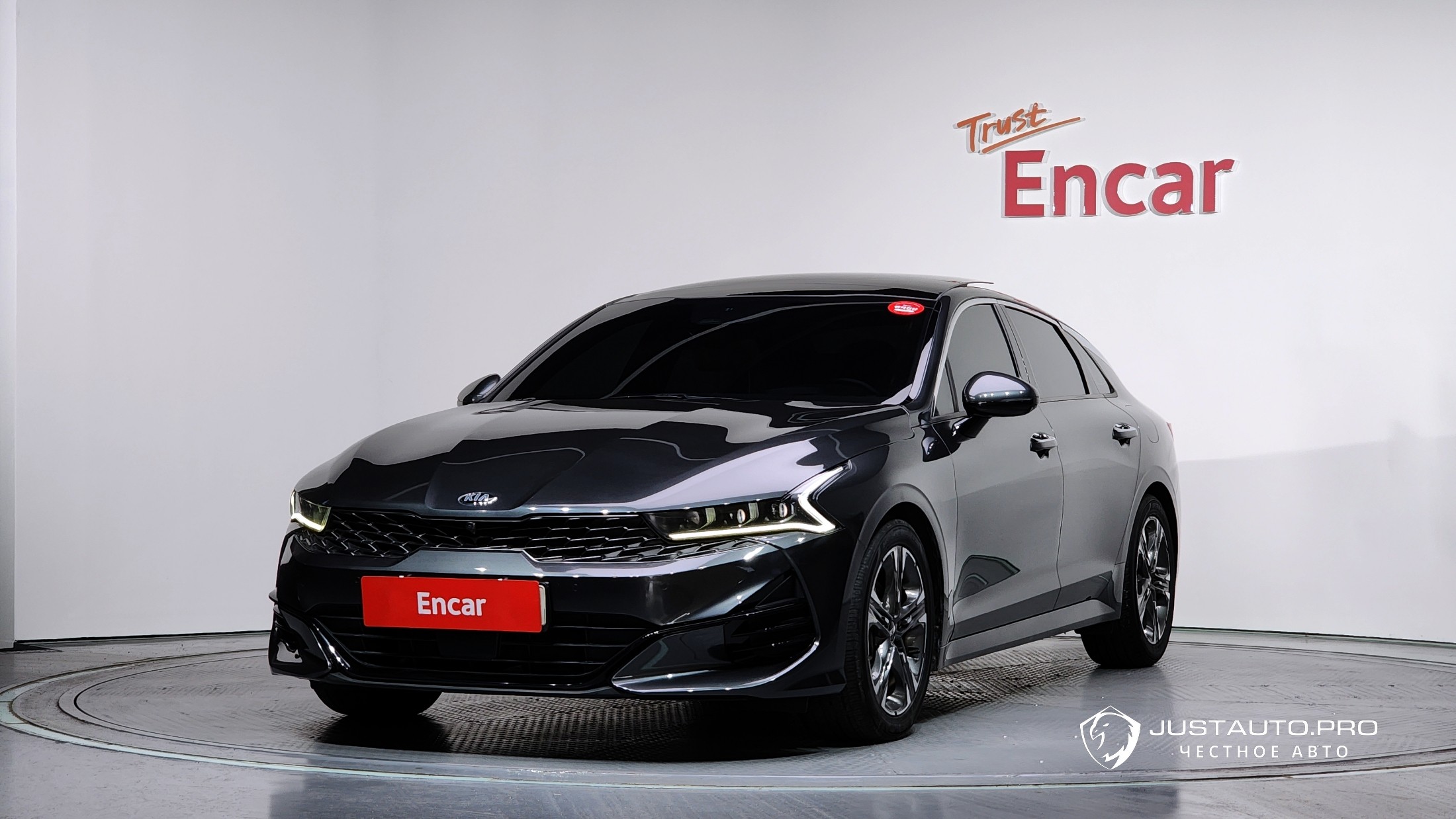 Автомобиль Kia K5