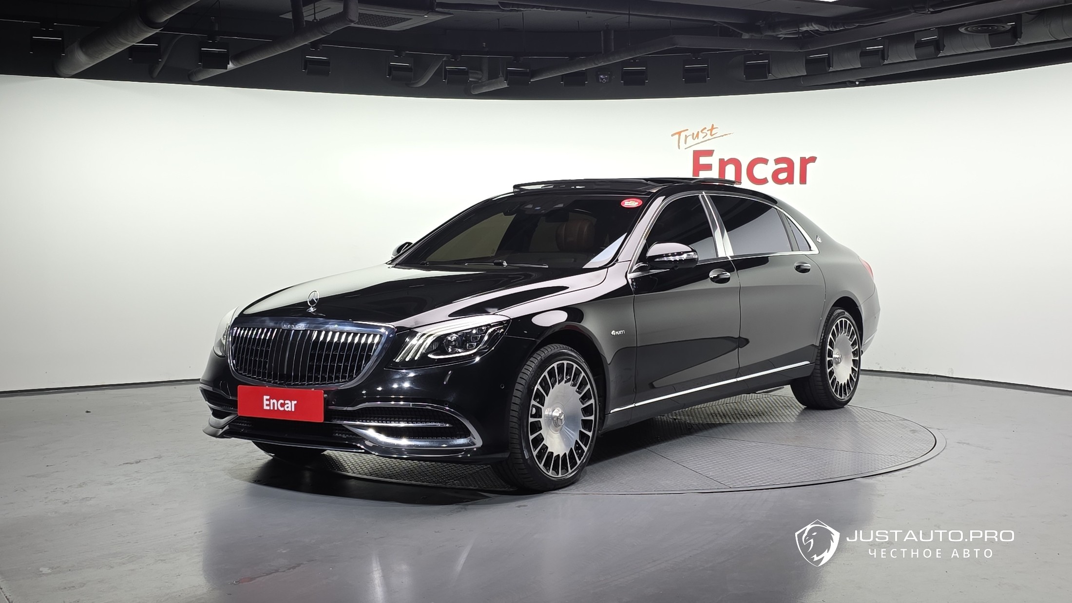 Автомобиль Mercedes-Benz S-Class