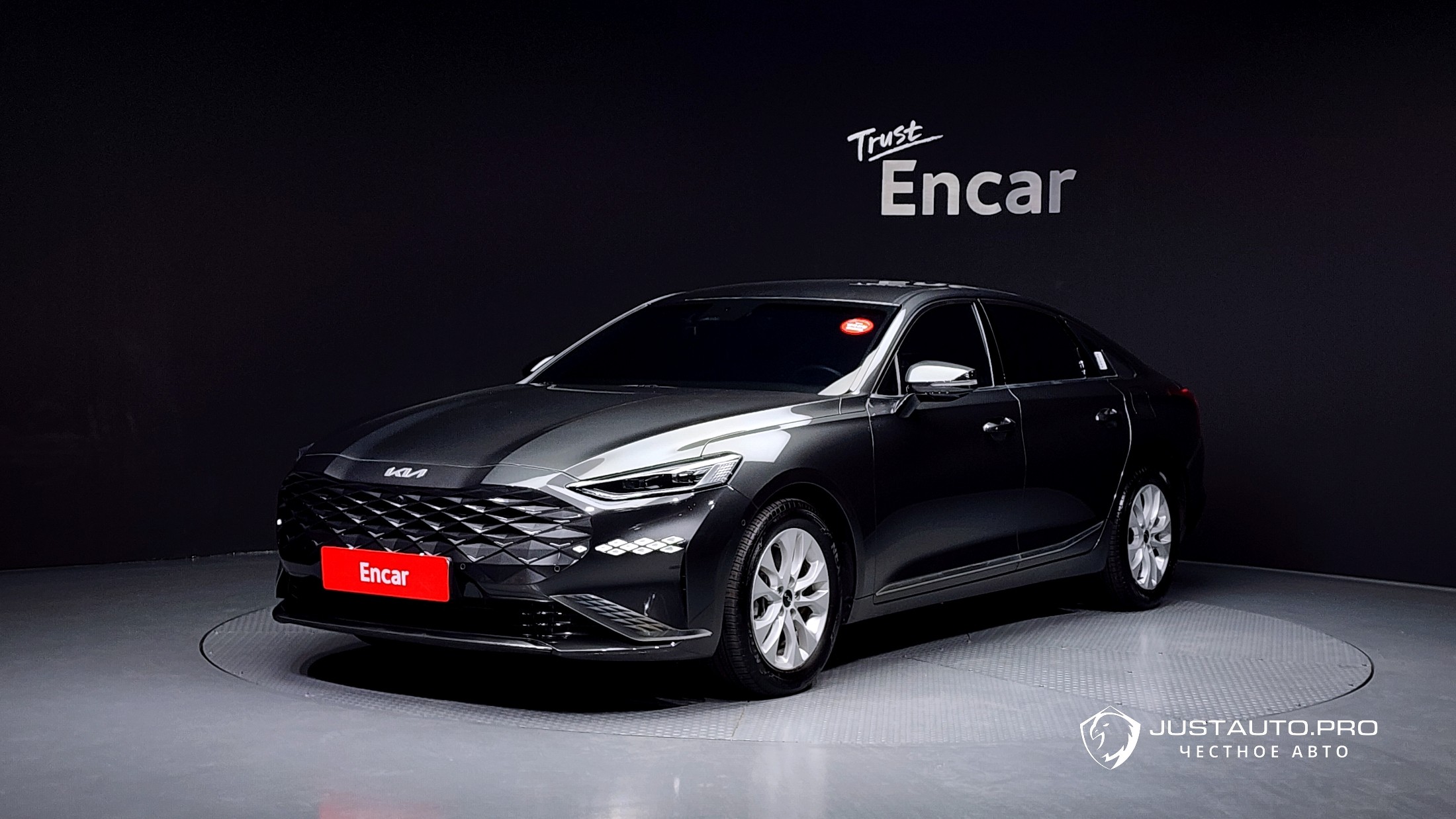 Автомобиль Kia K8