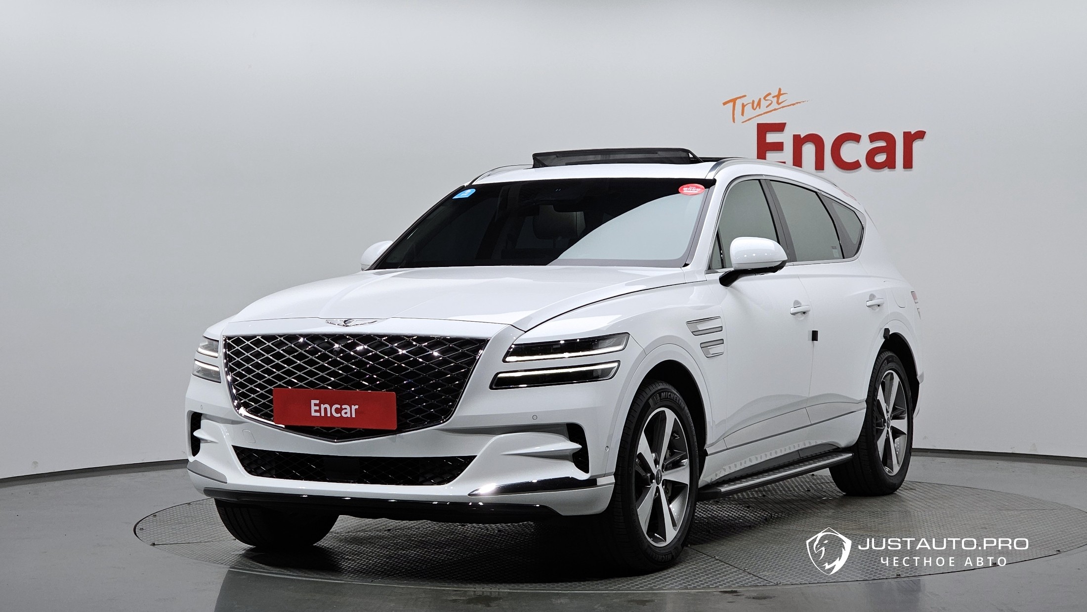 Автомобиль Genesis GV80