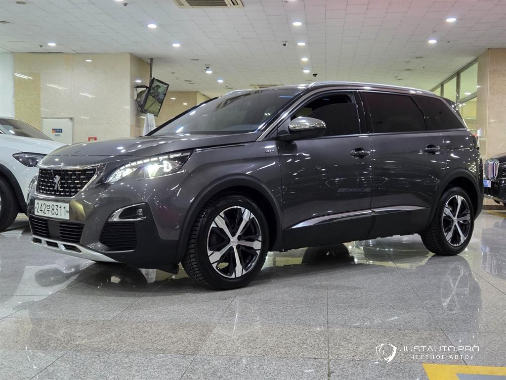 Автомобиль Peugeot 5008