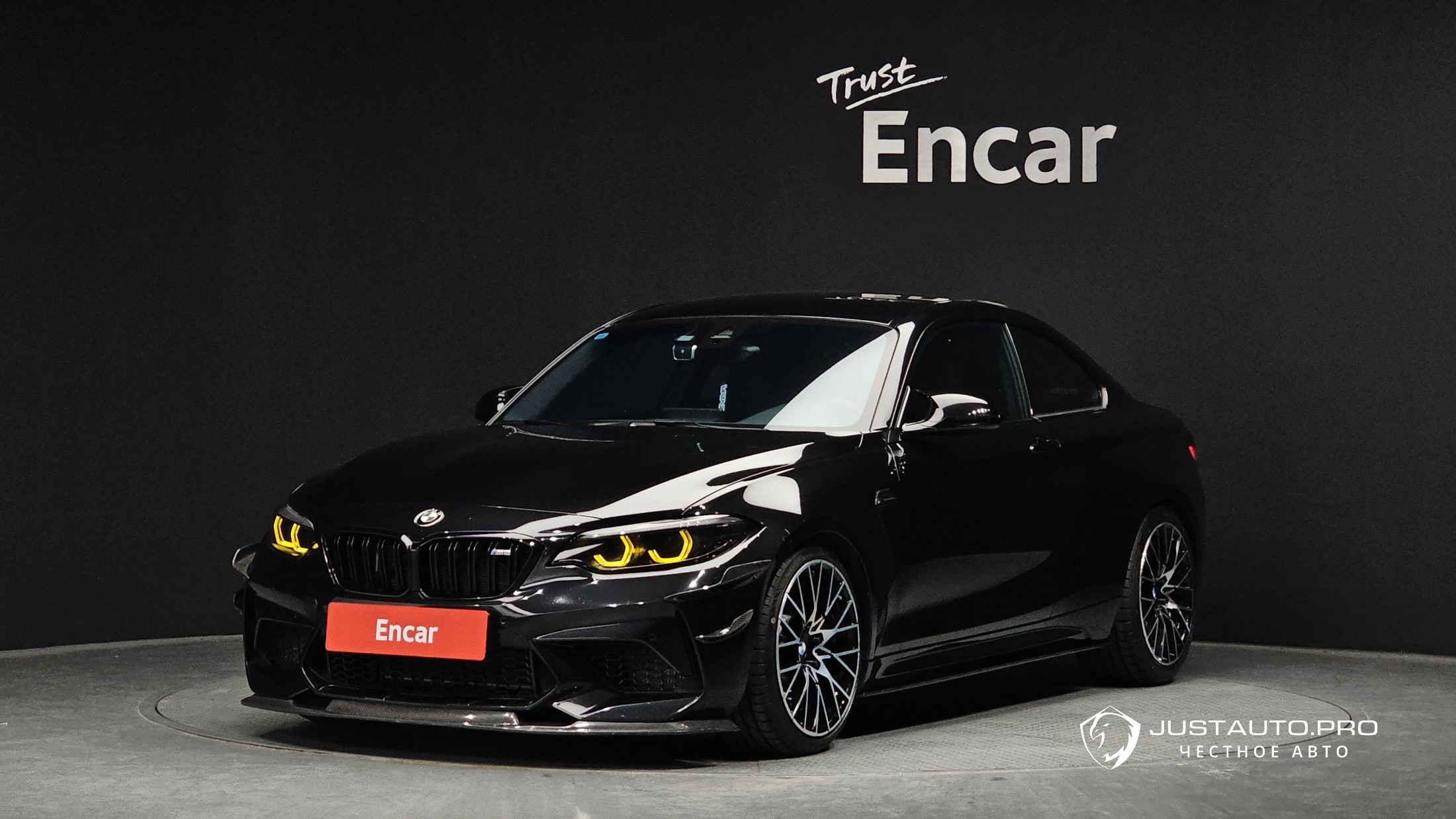 Автомобиль BMW M2