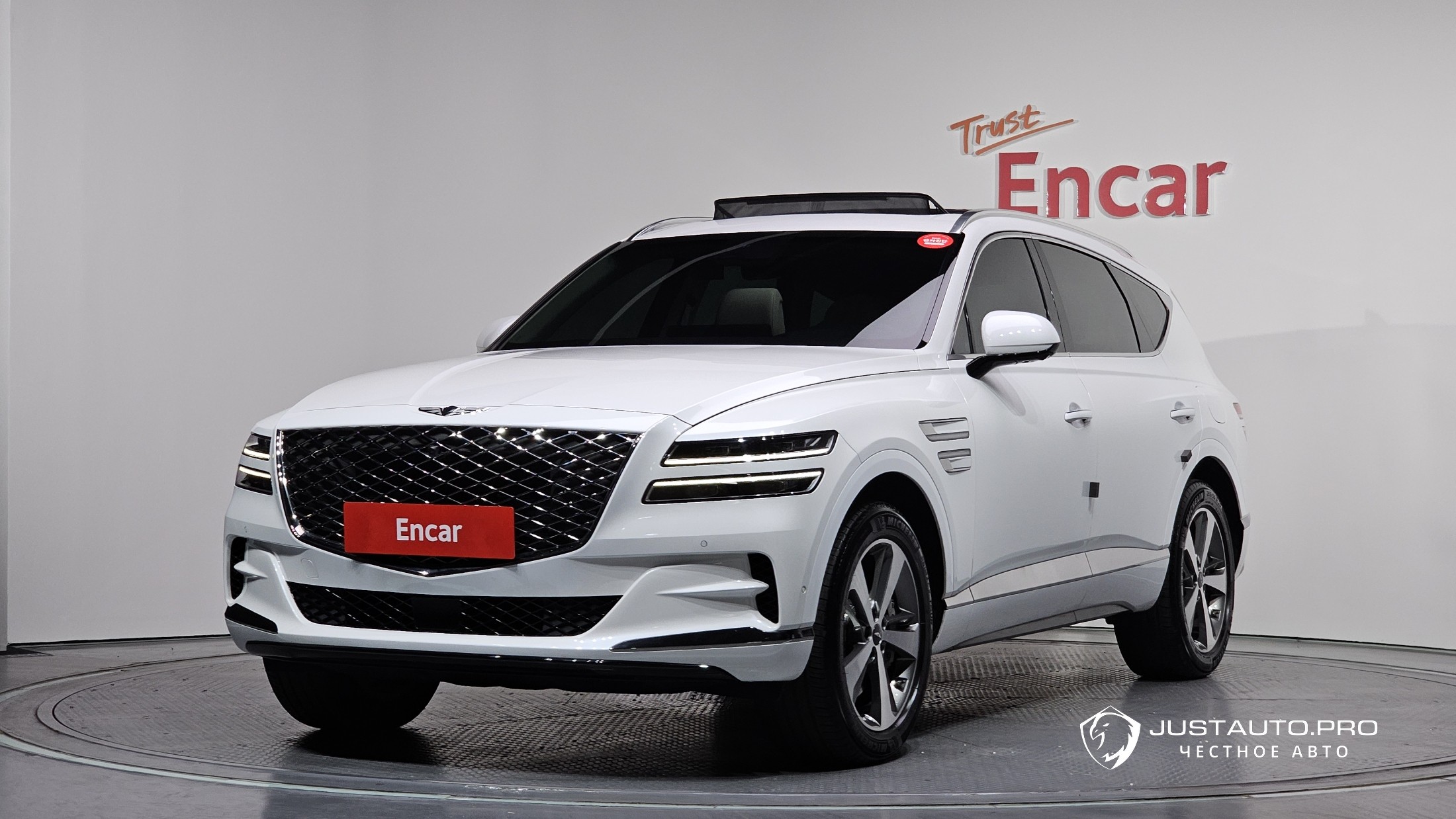 Автомобиль Genesis GV80