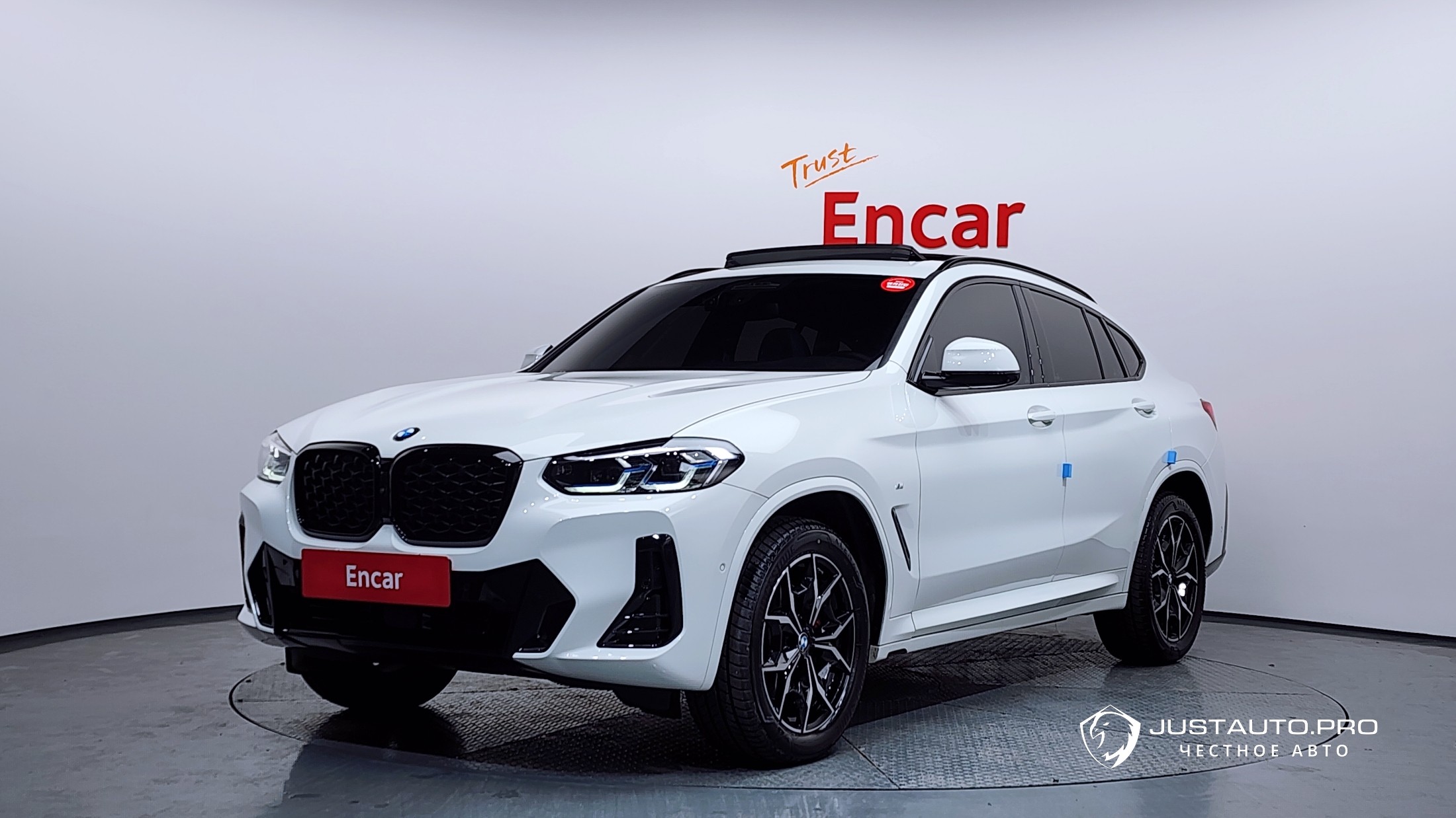 Автомобиль BMW X4