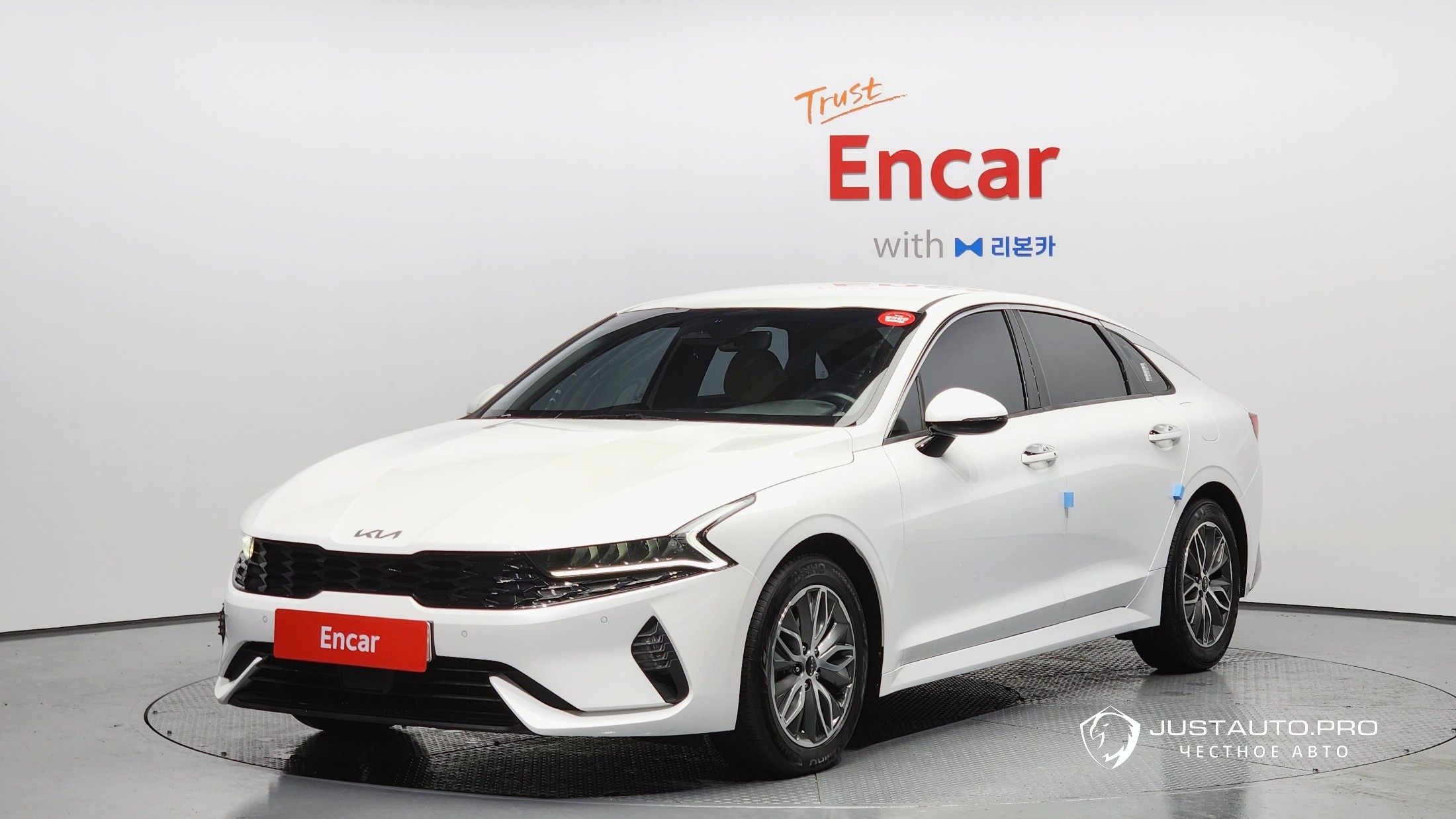 Автомобиль Kia K5