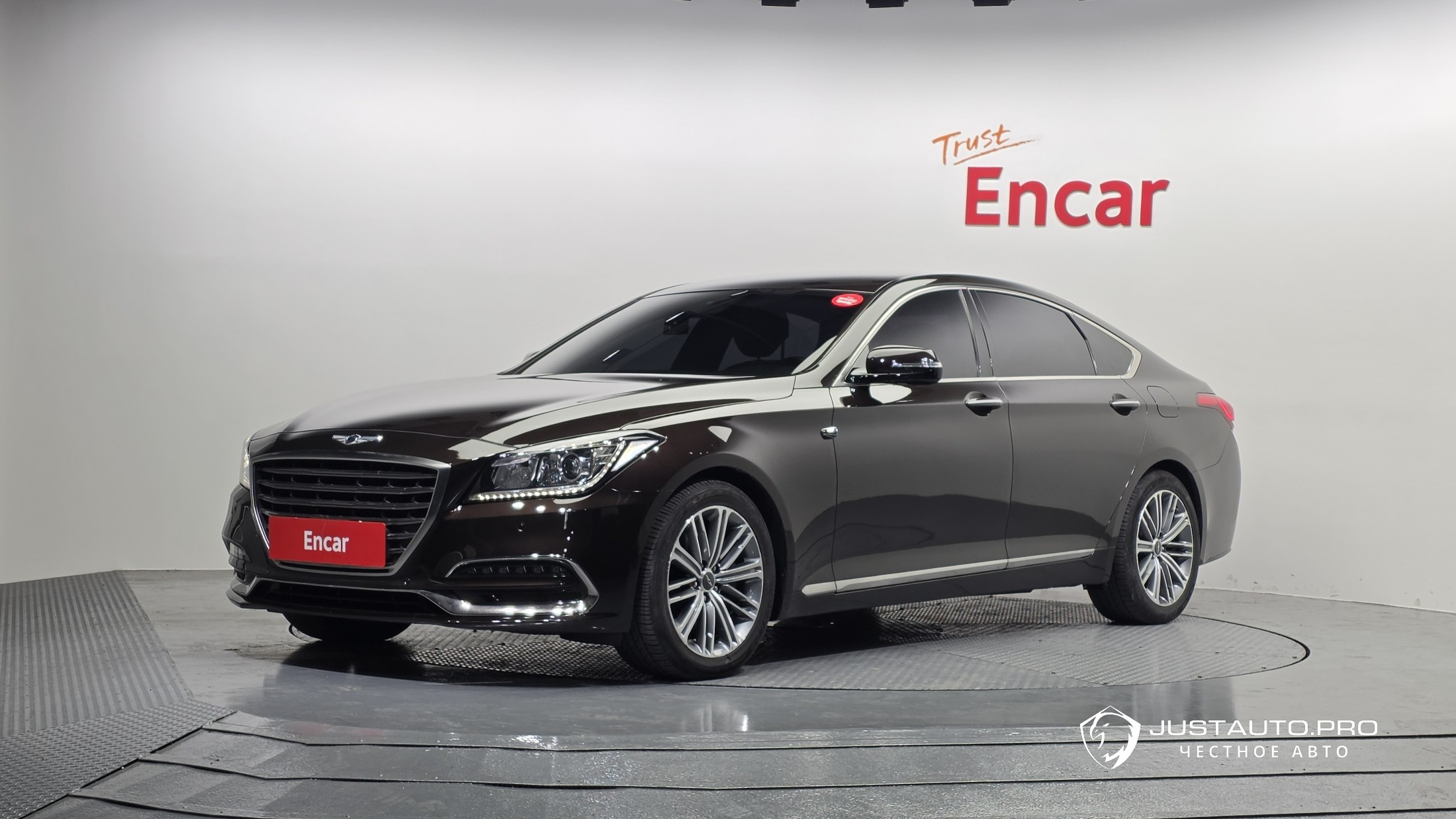 Автомобиль Genesis G80