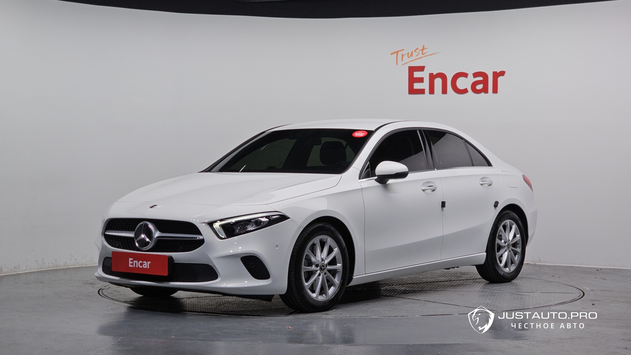 Автомобиль Mercedes-Benz A-Class