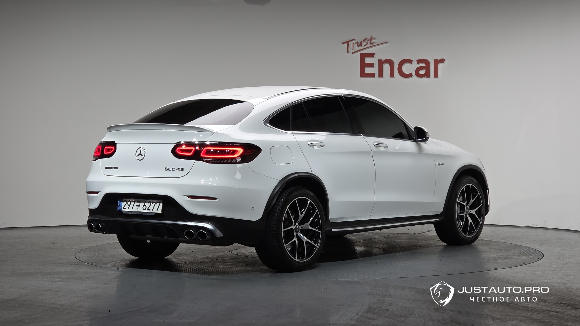 Автомобиль Mercedes-Benz GLC-Class