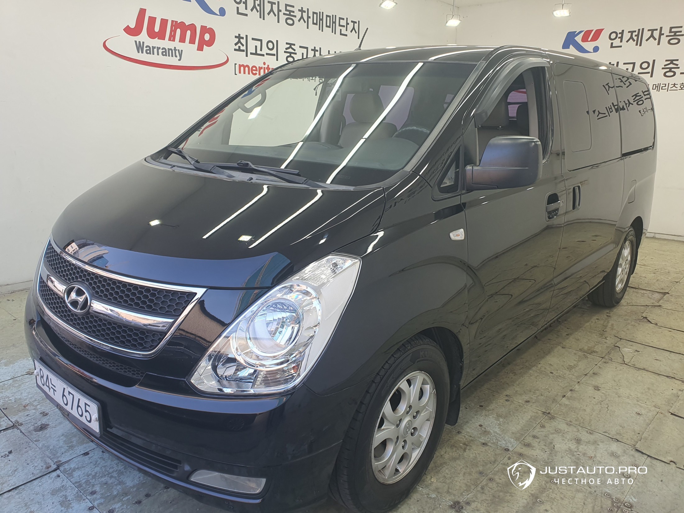 Автомобиль Hyundai Starex