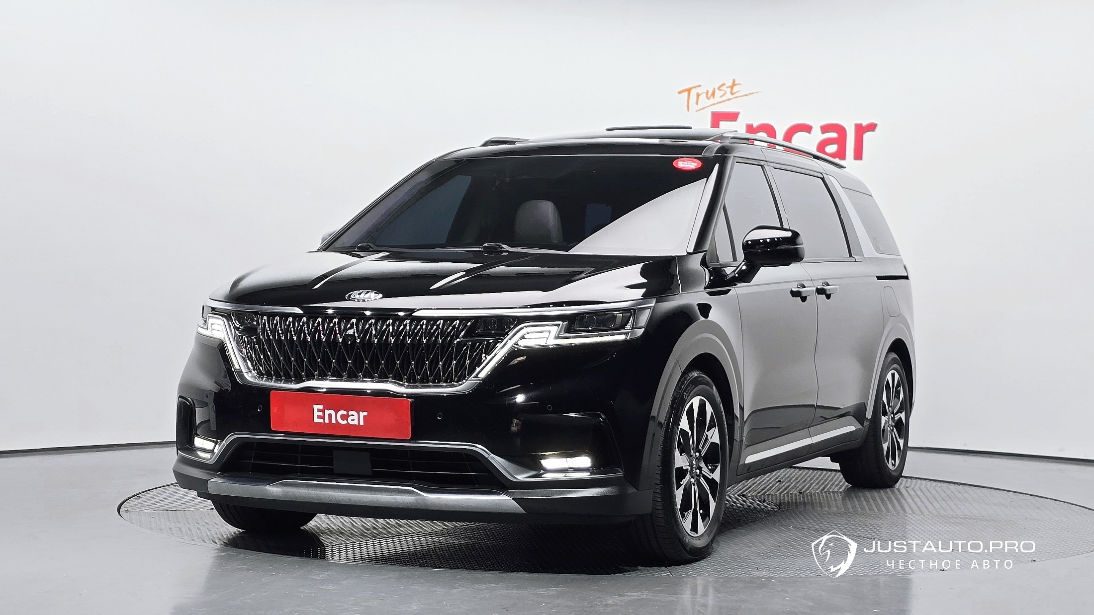 Автомобиль Kia Canival