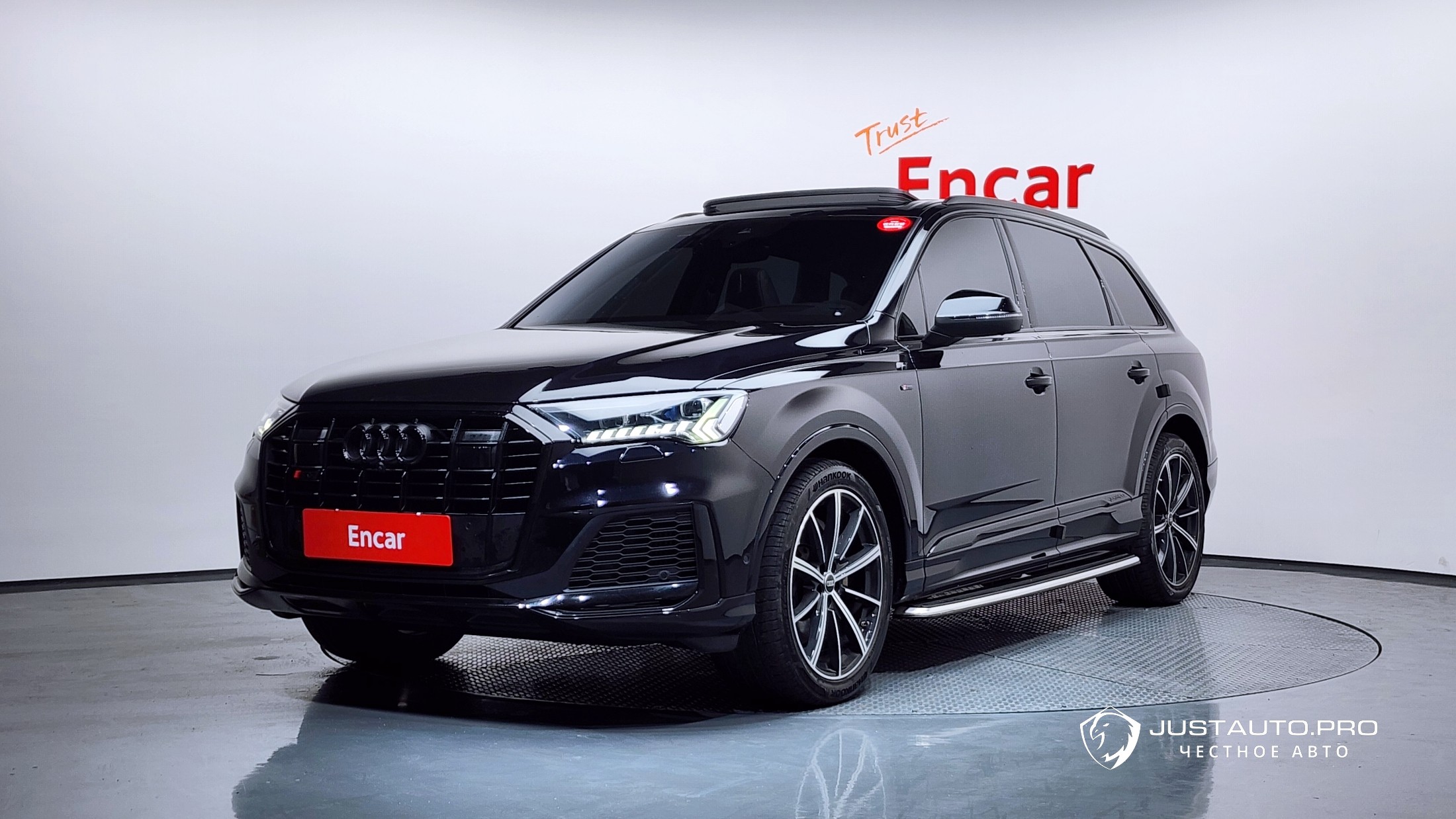 Автомобиль Audi Q7