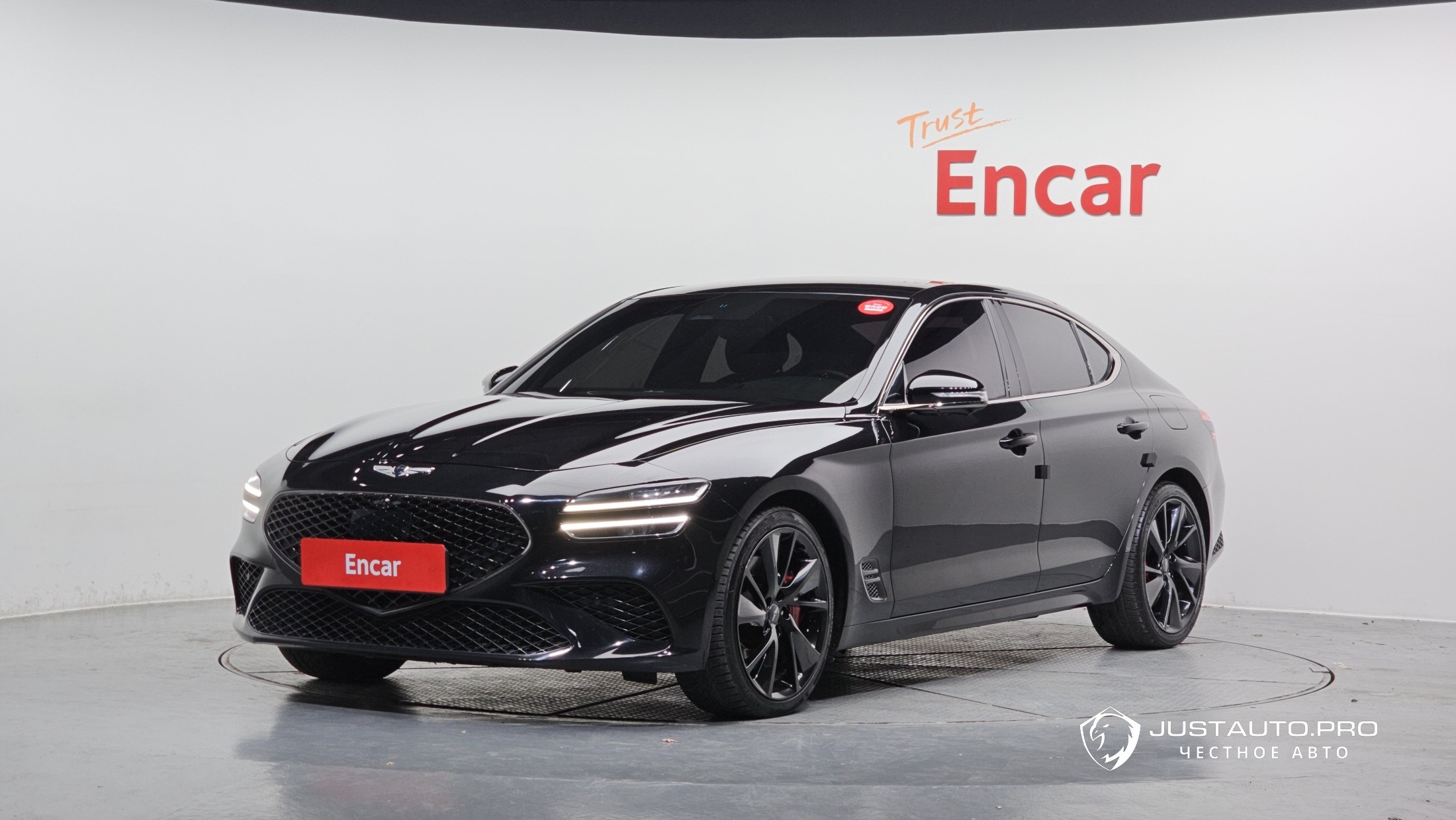 Автомобиль Genesis G70