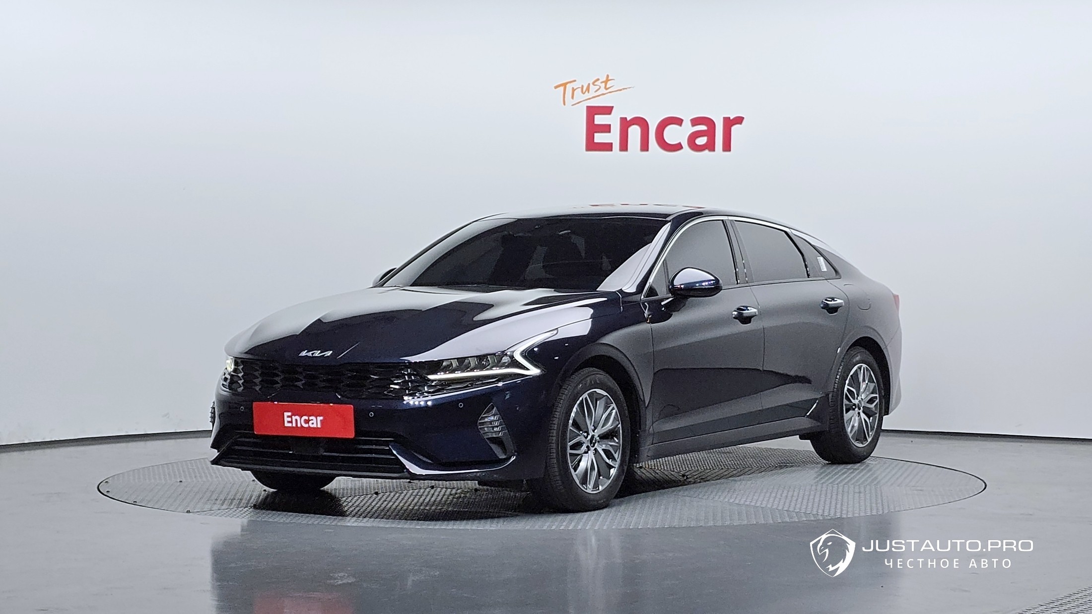 Автомобиль Kia K5